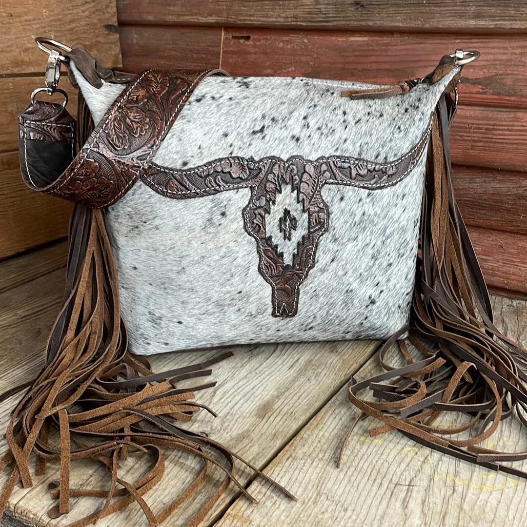041 Annie - B&W Speckle w/ Cowboy Tool Skull Design