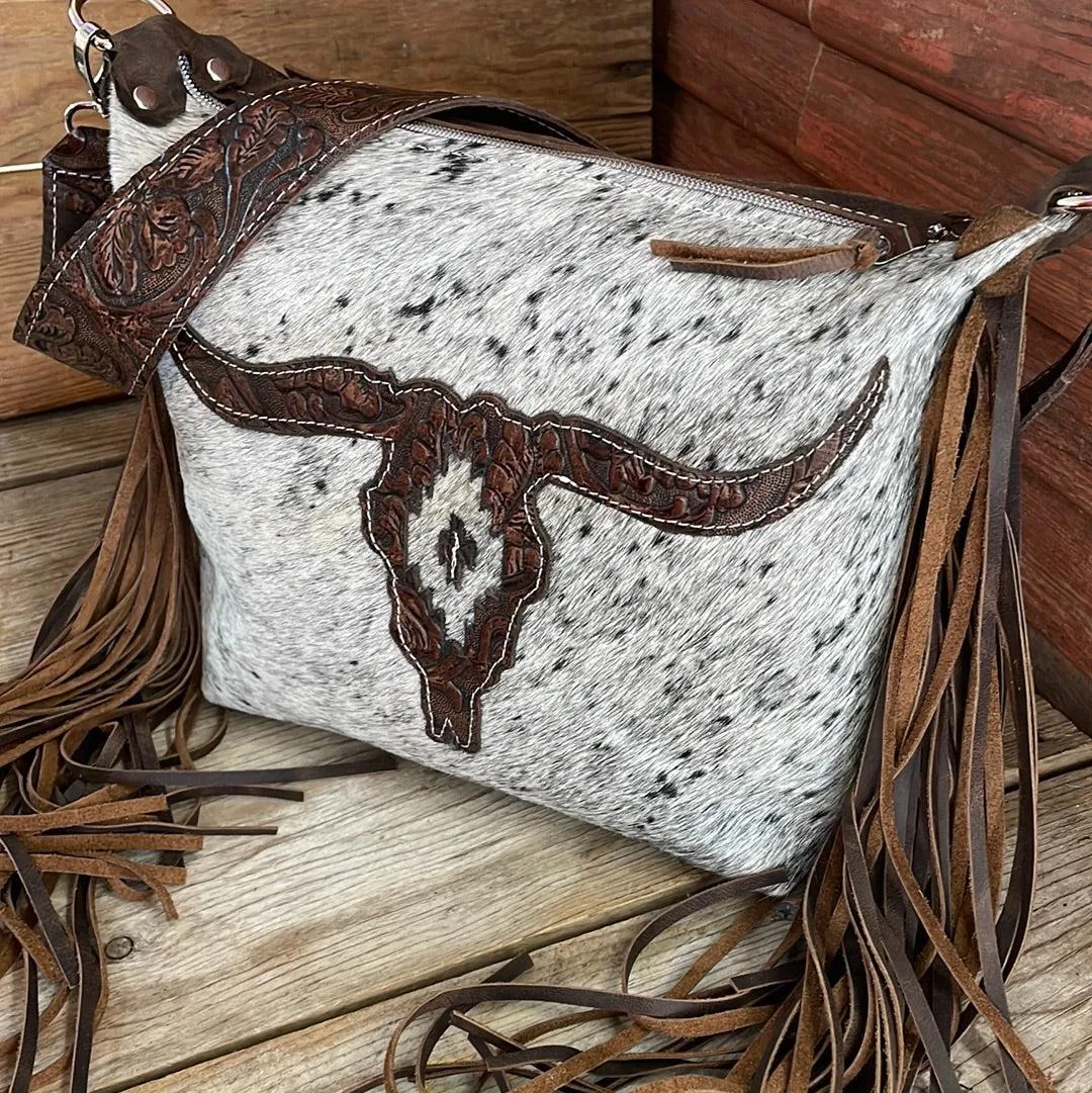 041 Annie - B&W Speckle w/ Cowboy Tool Skull Design