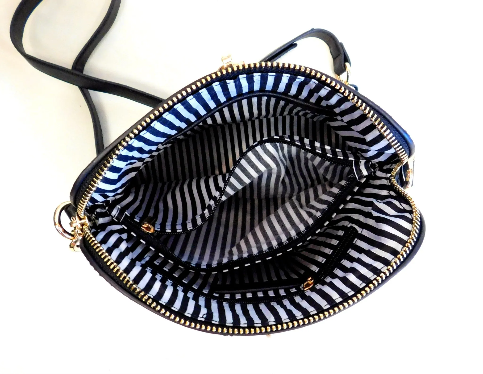 ADO | Classic Messenger Purse Black