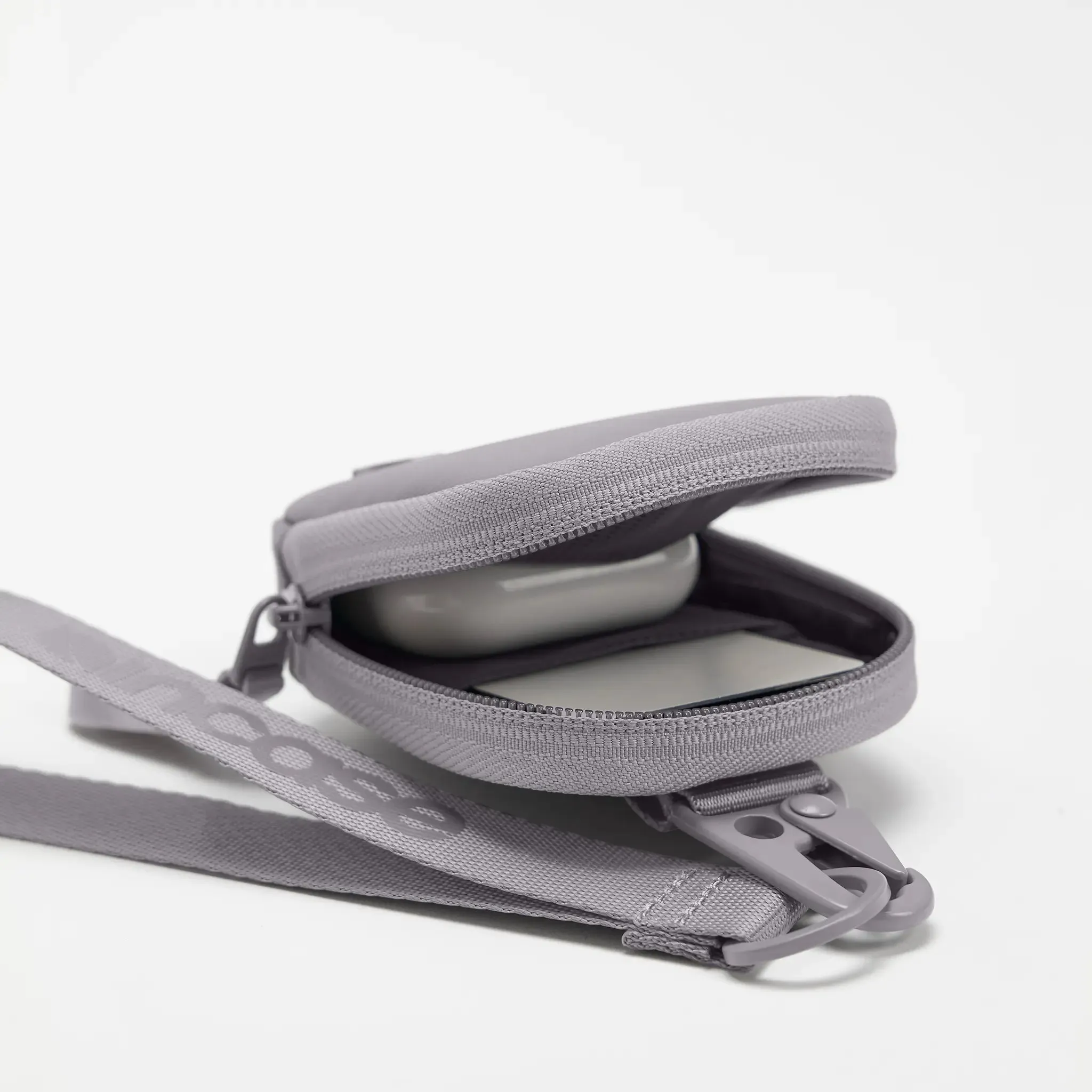 A.R.C. Compact Pouch With ReSpun 100% Recycled Polyester