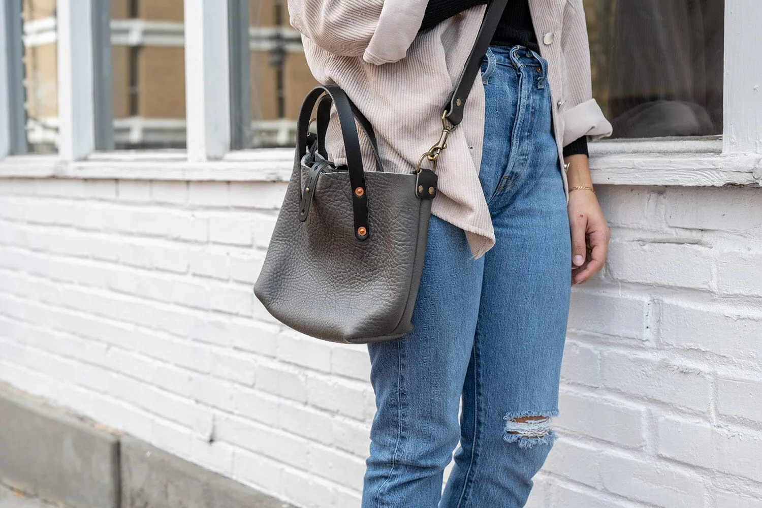 AVERY LEATHER TOTE BAG - MINI CROSSBODY - LEAD GRAY