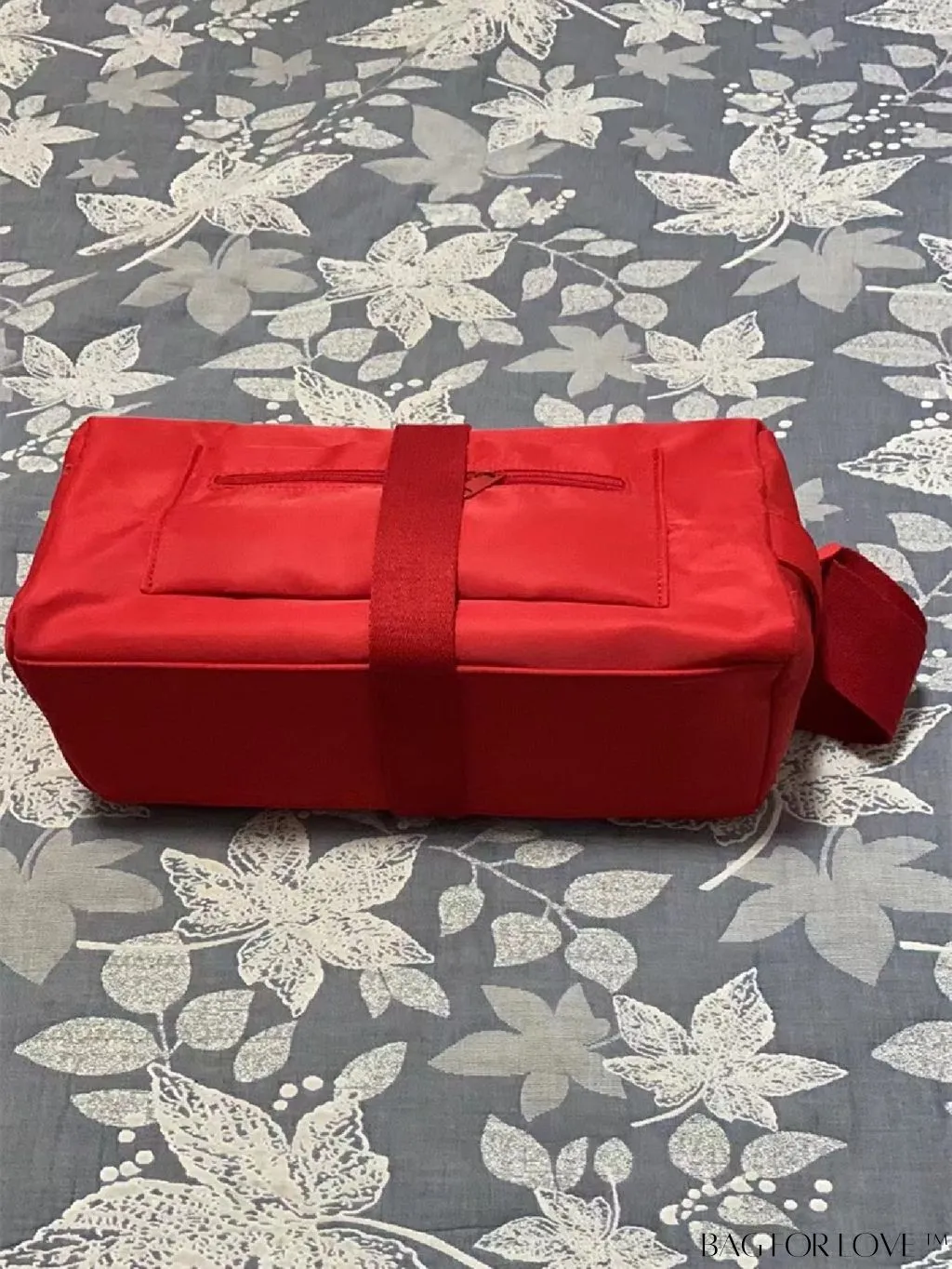 BagForLove - Spacious and Durable Nylon Crossbody Bag for Casual Sports and Travel