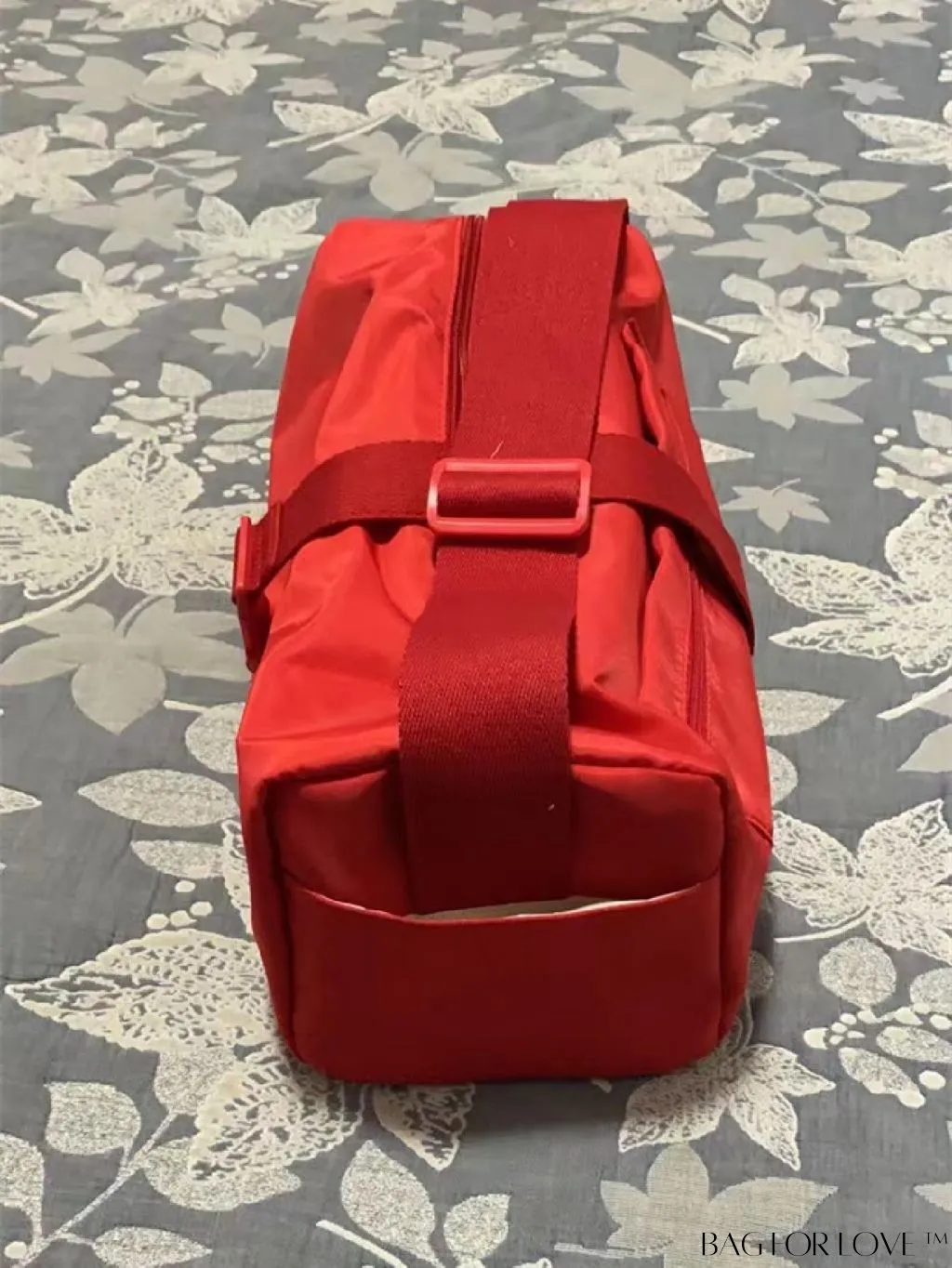 BagForLove - Spacious and Durable Nylon Crossbody Bag for Casual Sports and Travel