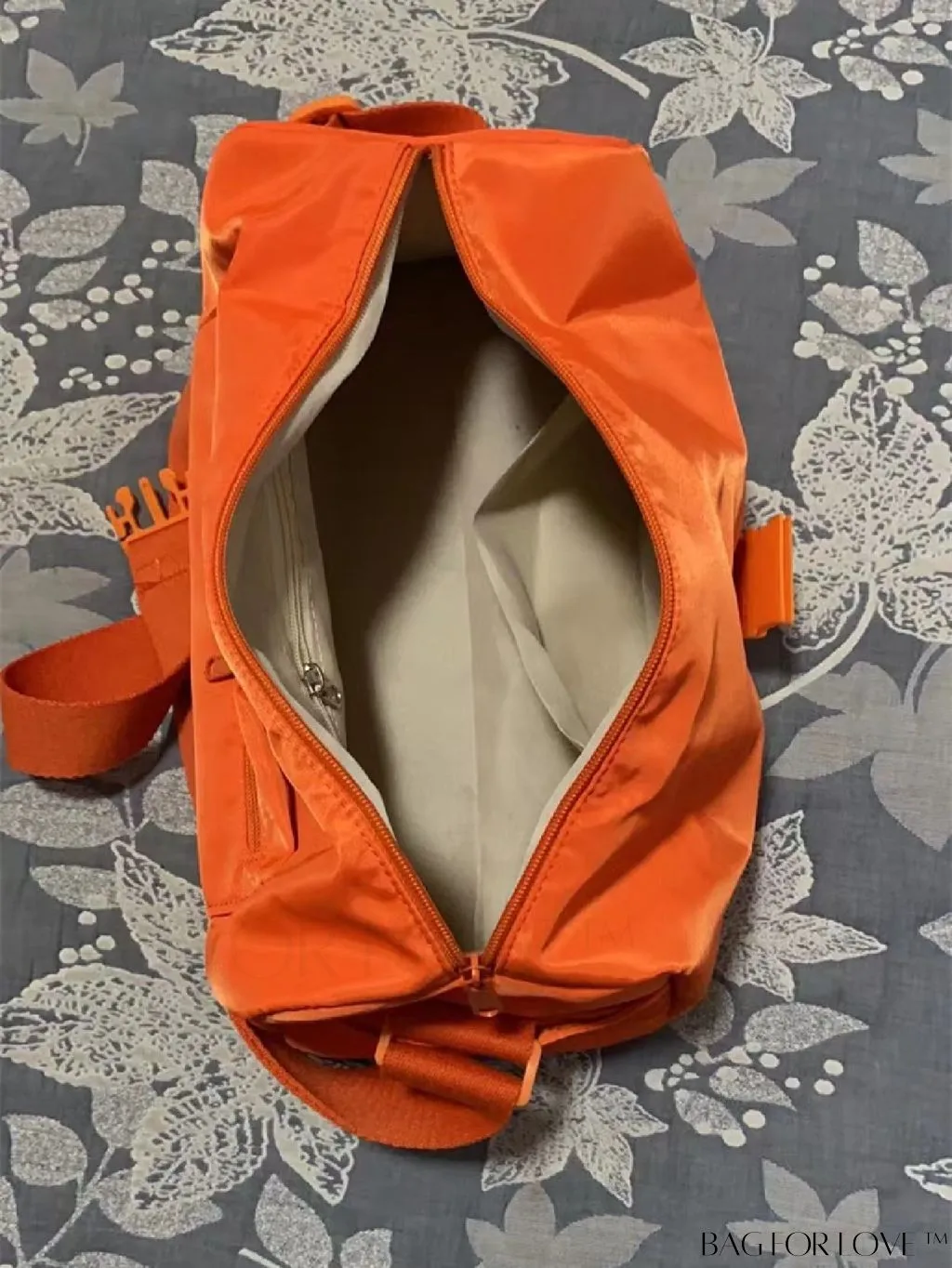 BagForLove - Spacious and Durable Nylon Crossbody Bag for Casual Sports and Travel