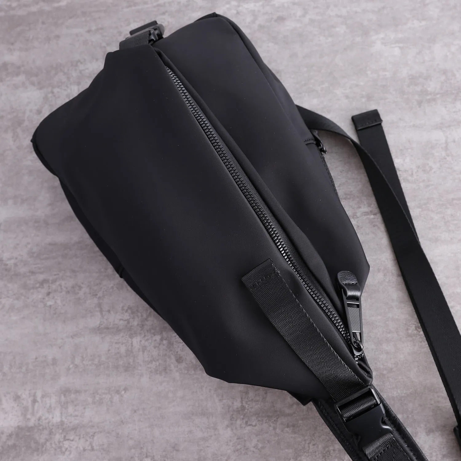Black Nylon Sling Bag Mens Waterproof Sling Pack Nylon Crossbody Backpack Nylon Sling Bags for Ladies