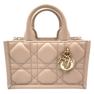 Book Tote Mini Beige in Macrocannage calf, Gold hardware