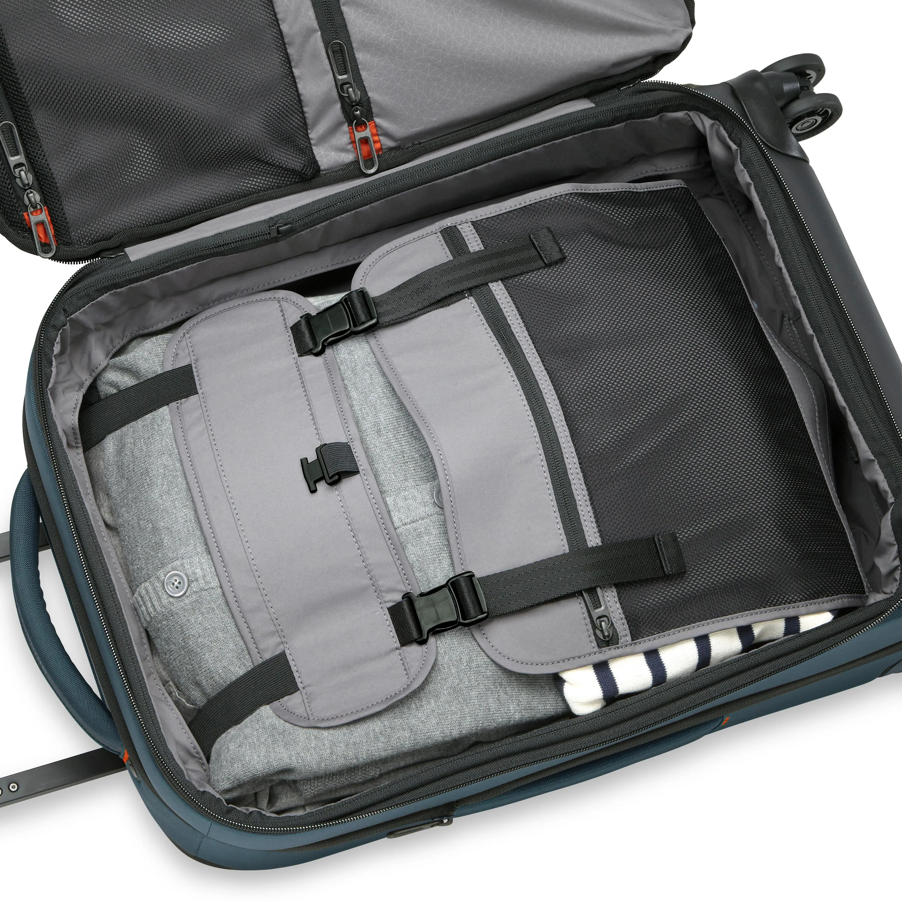 Briggs & Riley ZDX 22" Carry-on Expandable Spinner