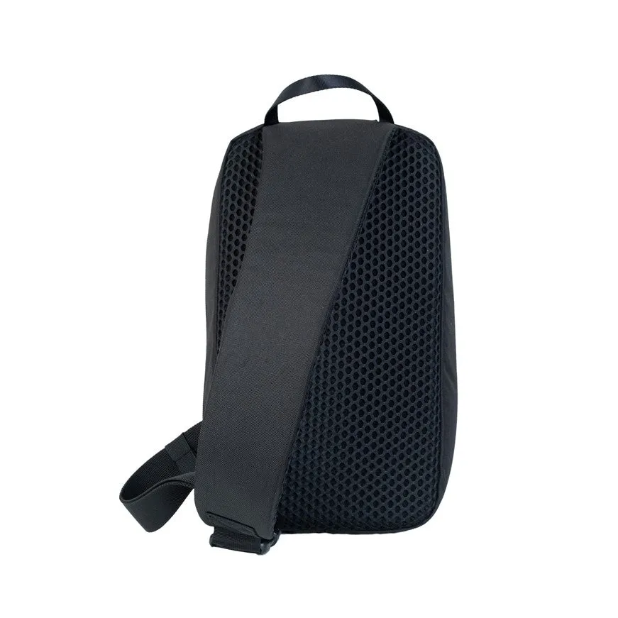 CabinZero Classic Cross Body 11L Companion Bag Travel Bag Carry On Gym