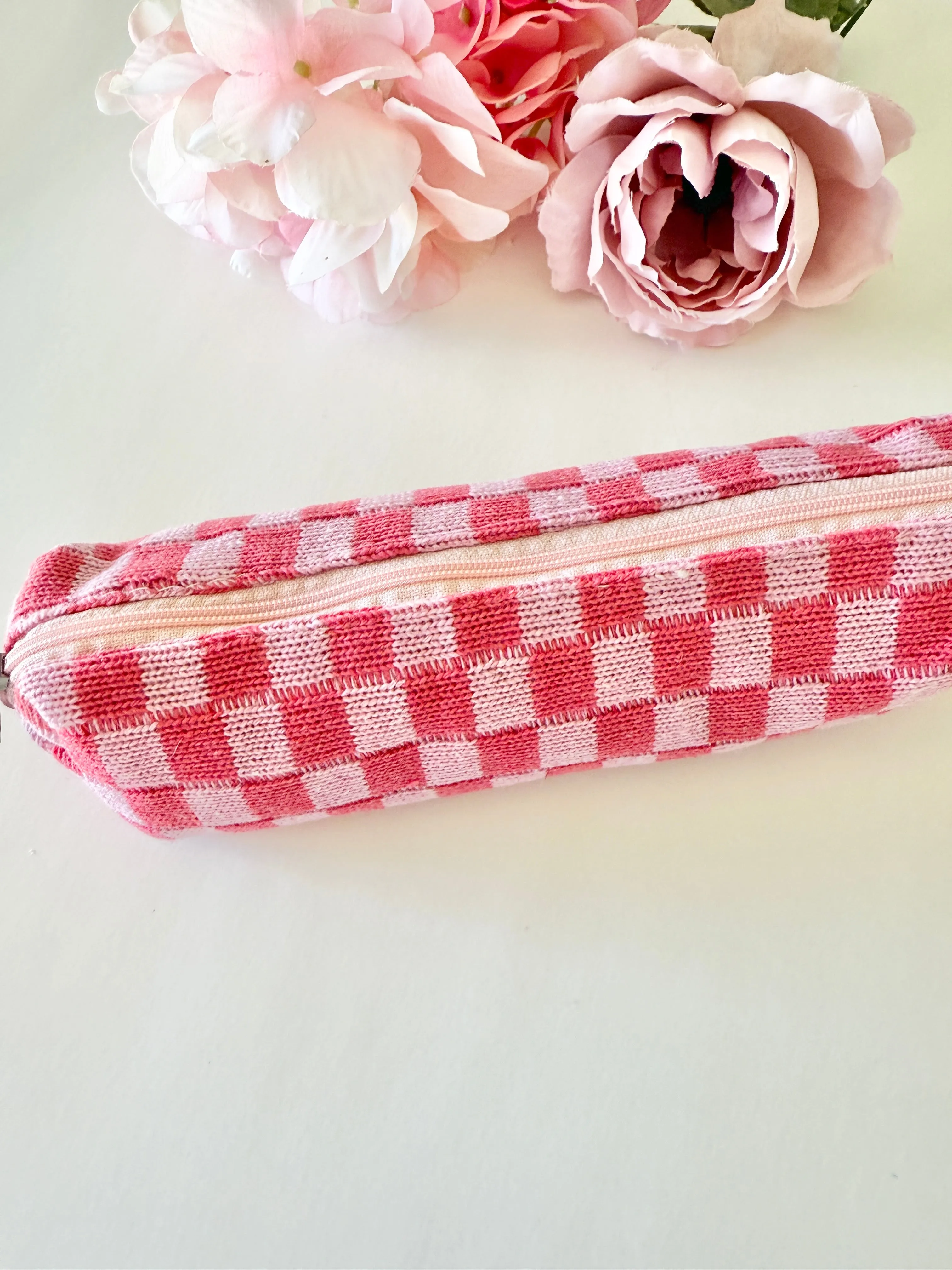 Checkered Pouch Knitted Pencil case