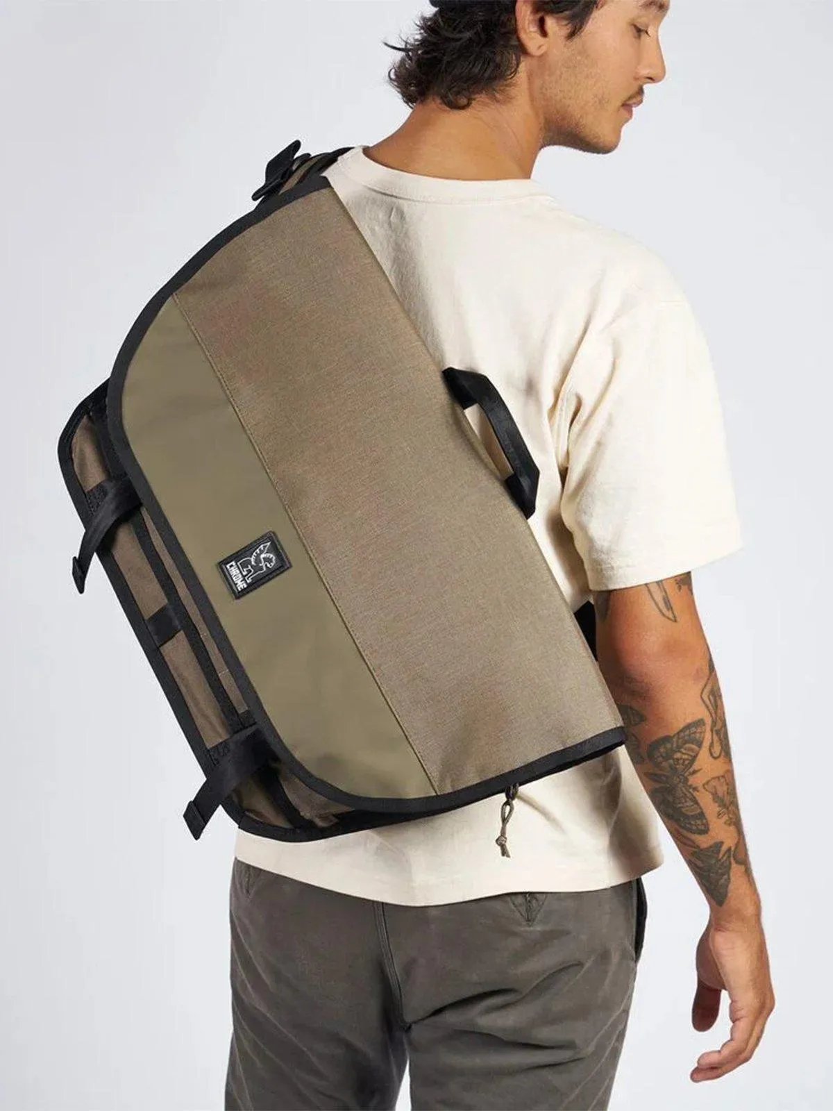 Chrome Industries Buran III Messenger Bag Black