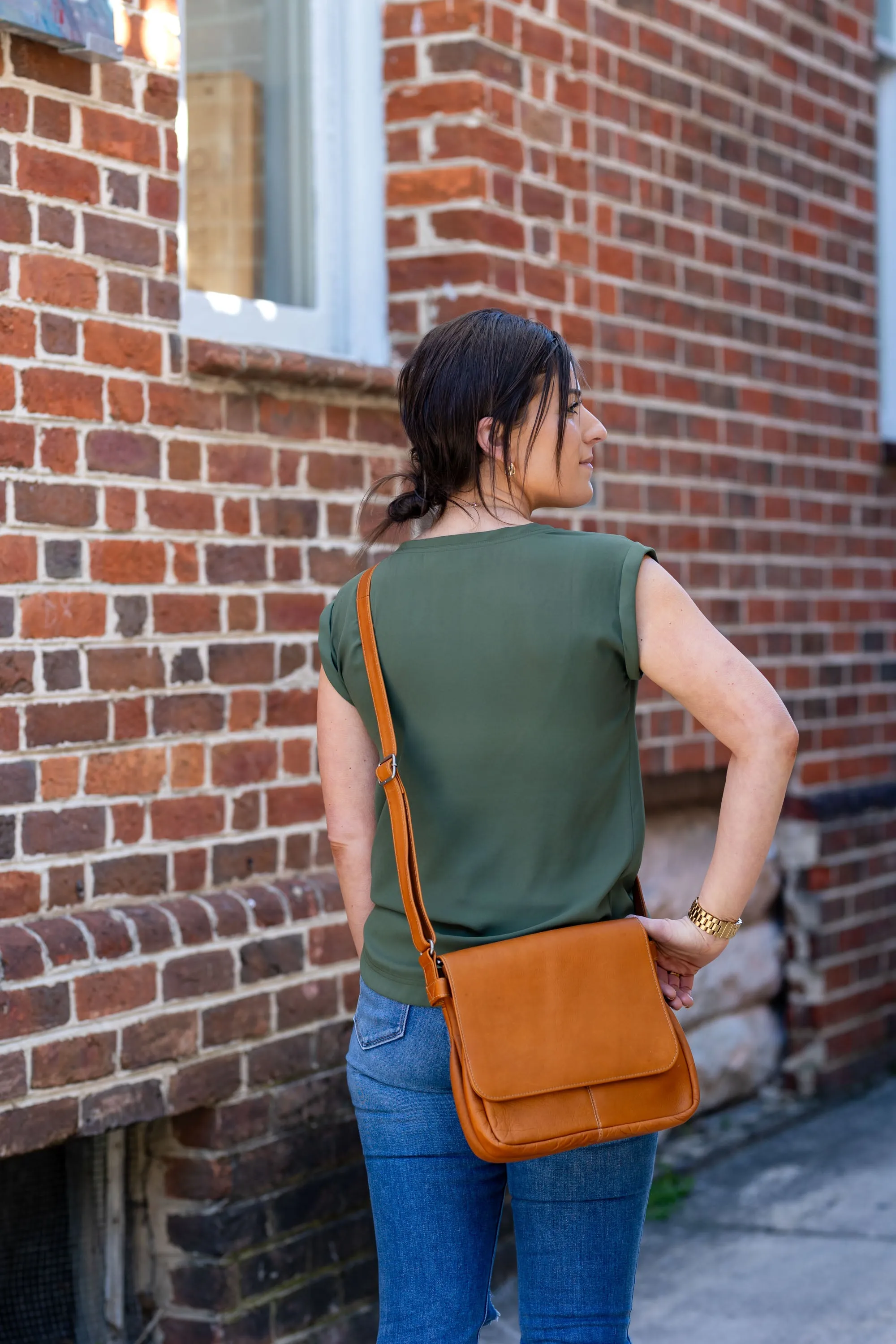 Conte | Messenger Style Bag