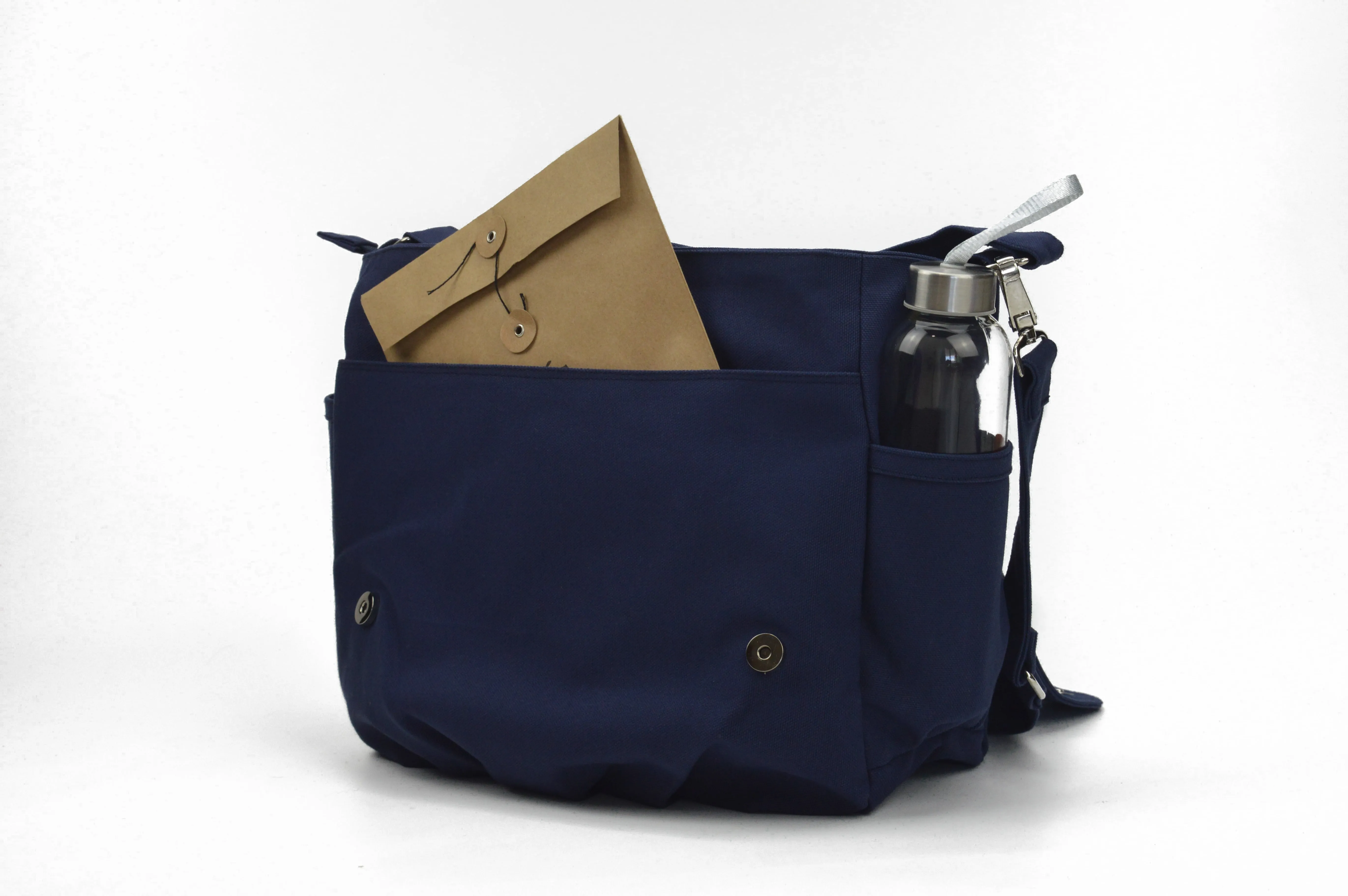 Daniel 18 Navy | Messenger Bag