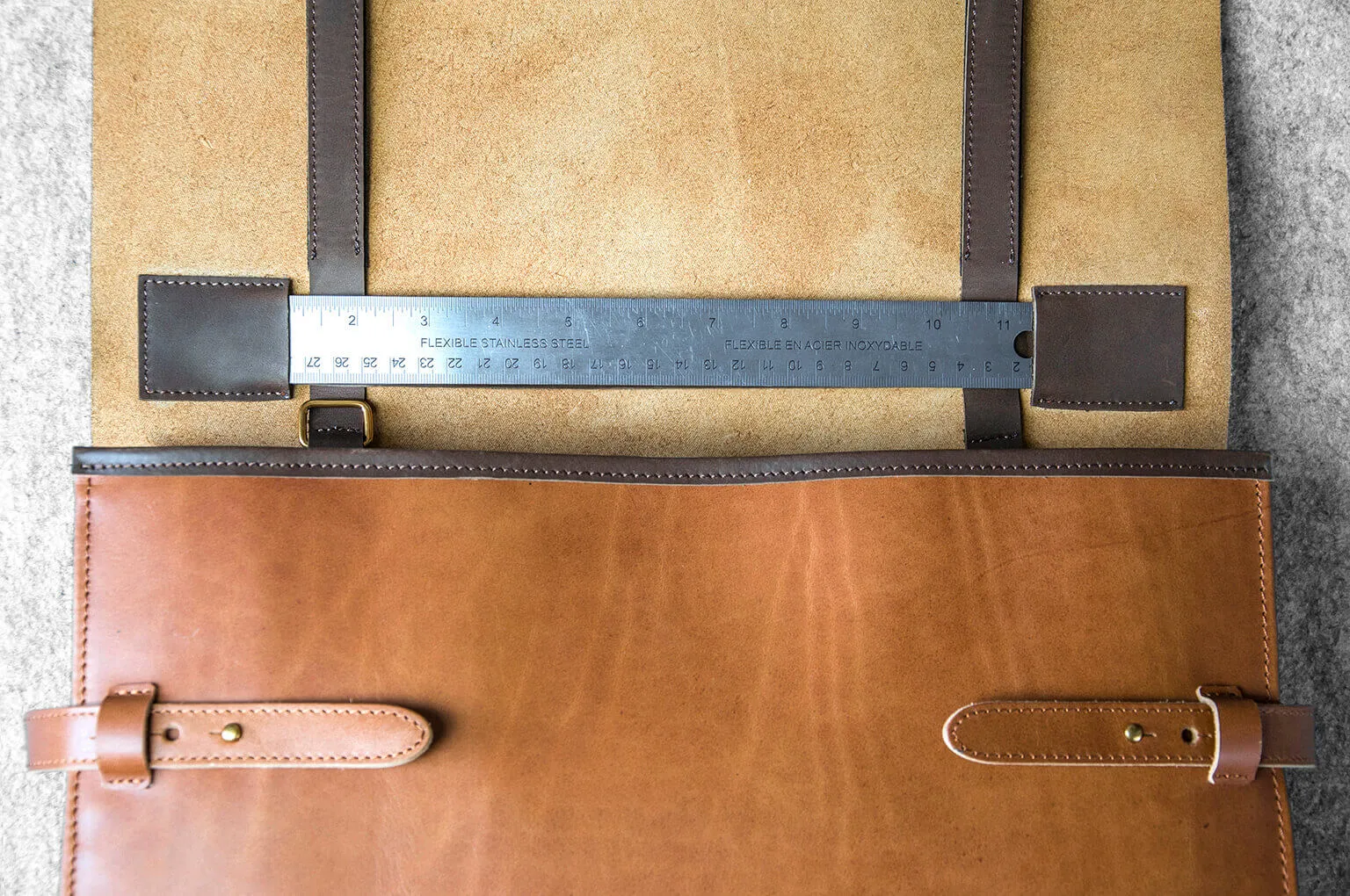 DESIGNER MESSENGER MINIMAL PLUS - toffee