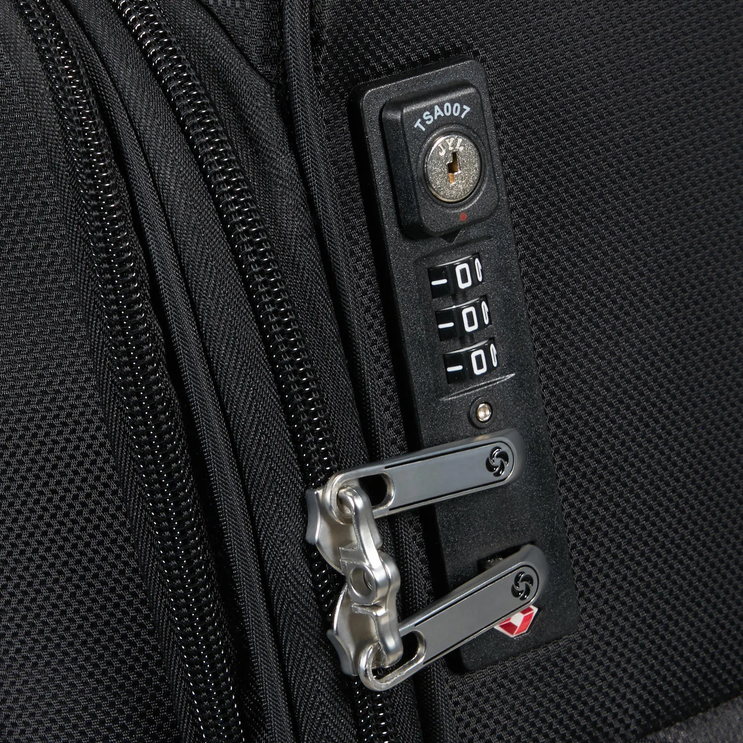 D'Lite Spinner Carry-On Expandable