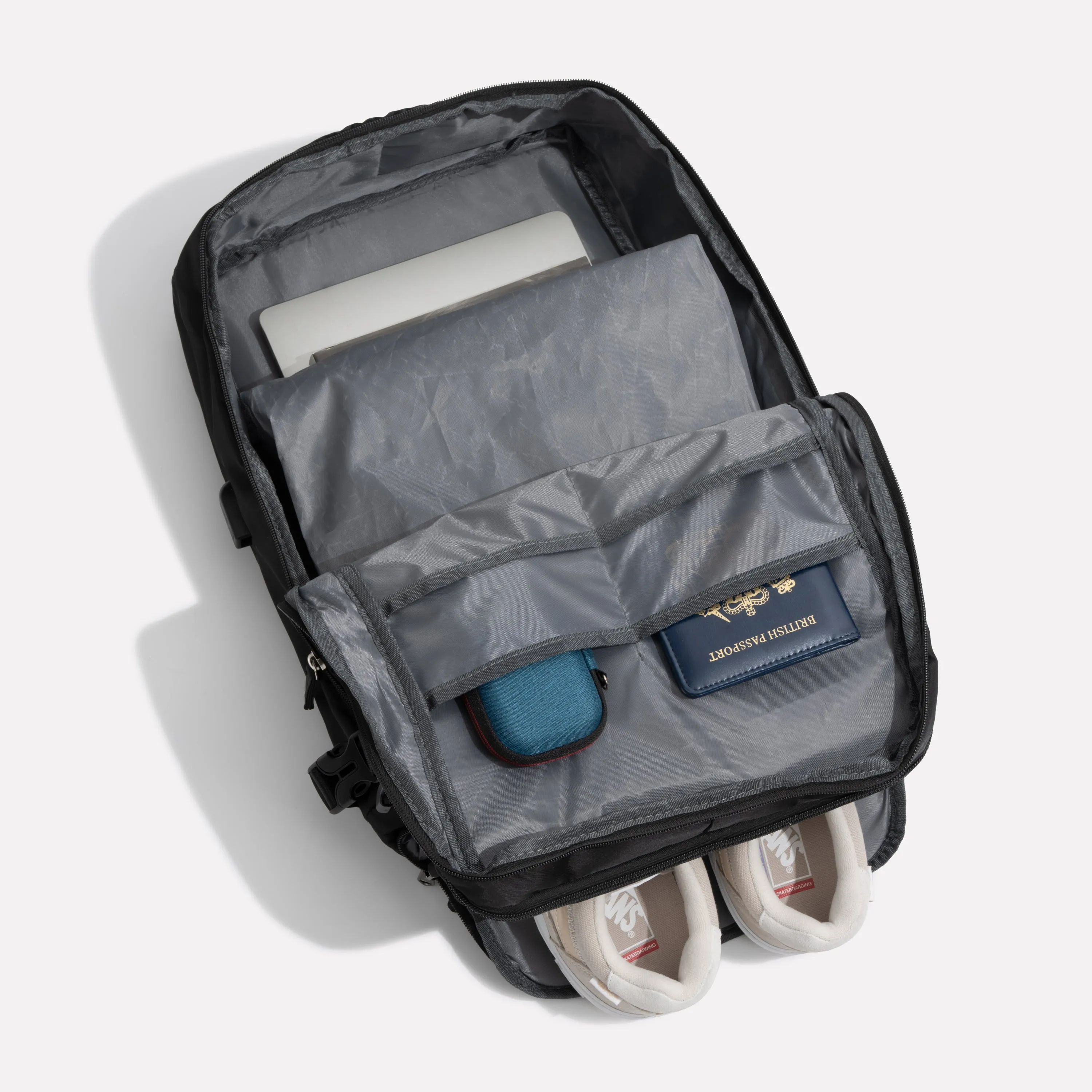 Globetrotter | Expandable 35L Carry-On Backpack