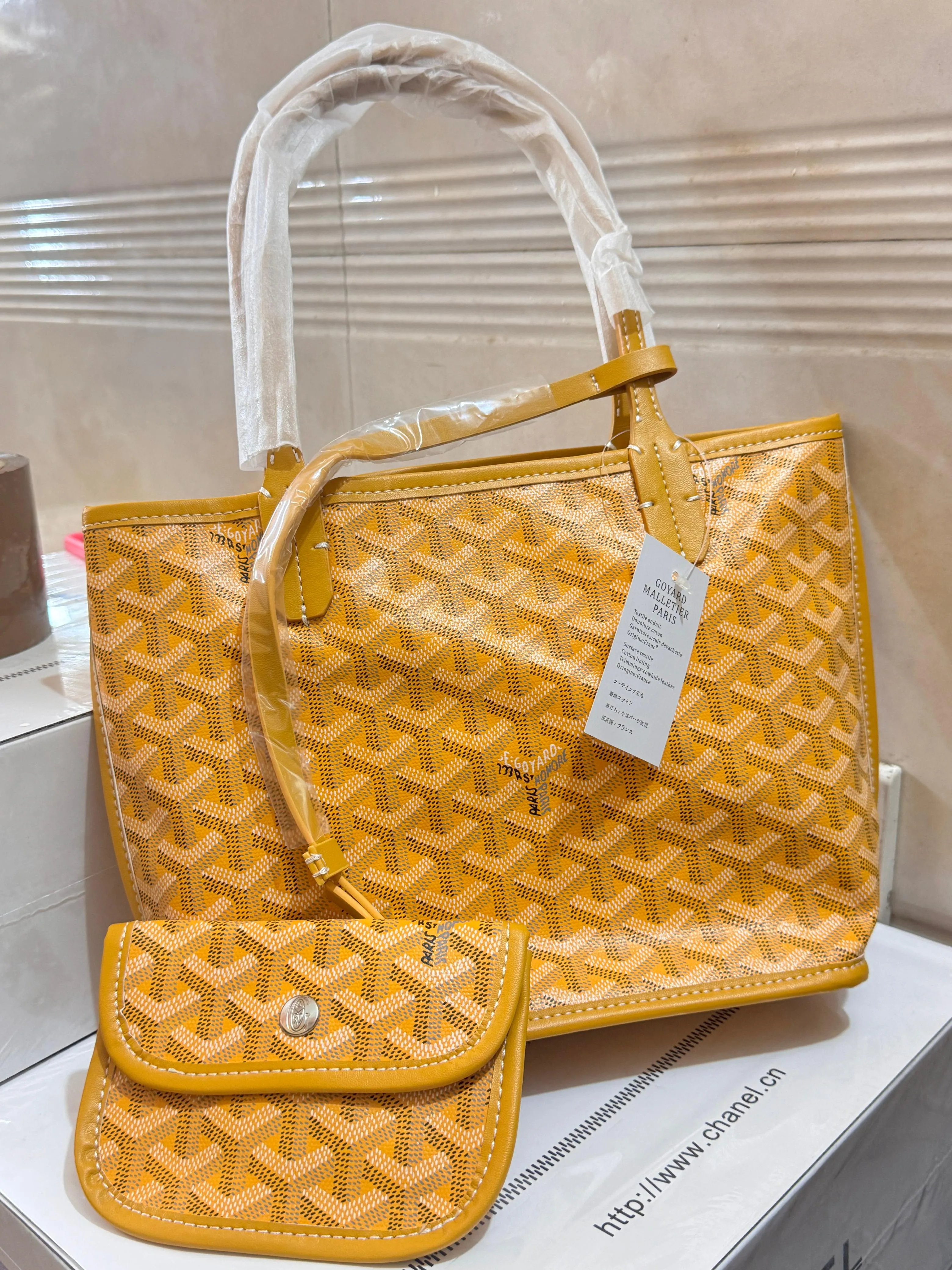 GOYARD ANJOU SMALL TOTE BAG WITH POUCH
