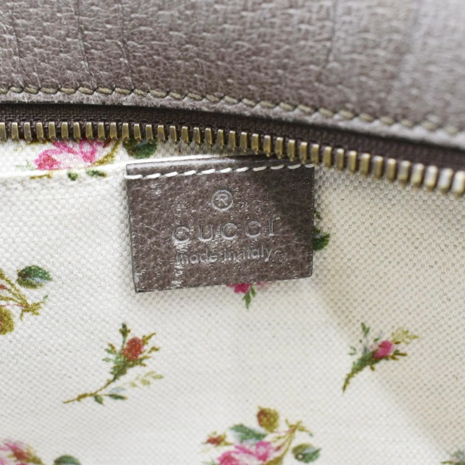 GUCCI Neo Vintage GG Supreme Canvas Messenger Bag Beige 476466