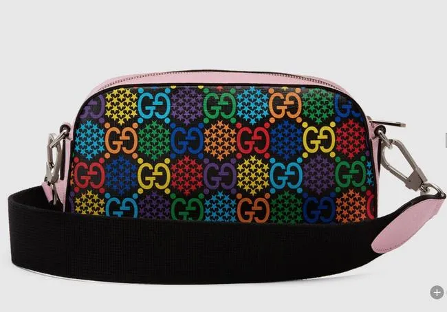Gucci Psychedelic Supreme Canvas Messenger Bag in Pink