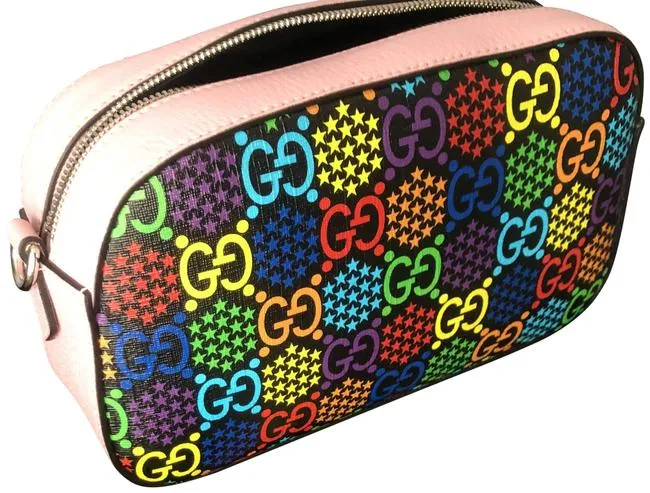 Gucci Psychedelic Supreme Canvas Messenger Bag in Pink