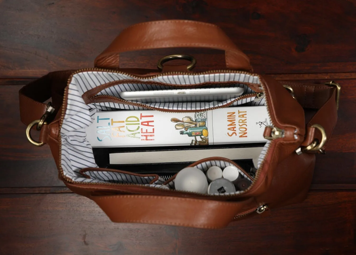 Hana Satchel in tan Brown