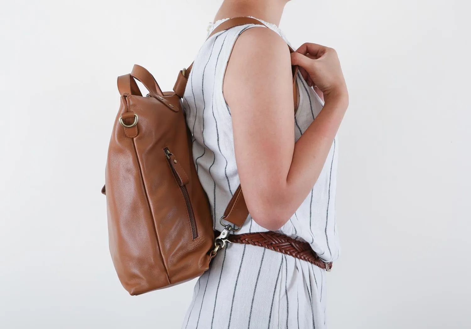 Hana Satchel in tan Brown