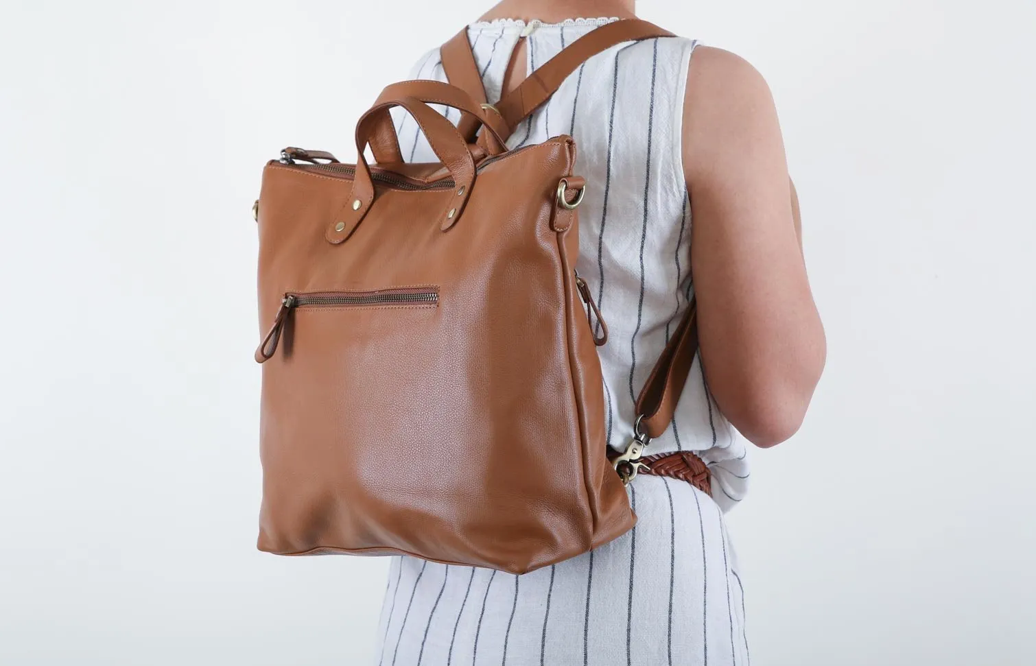 Hana Satchel in tan Brown