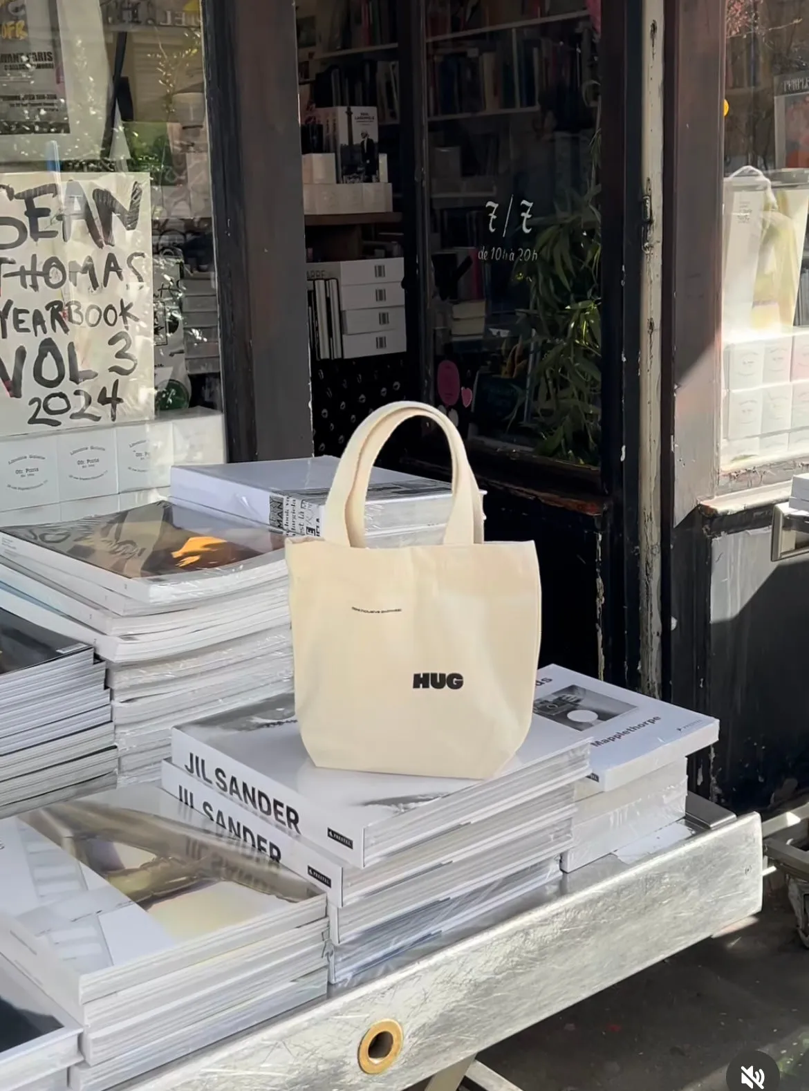 HUG MINI TOTE