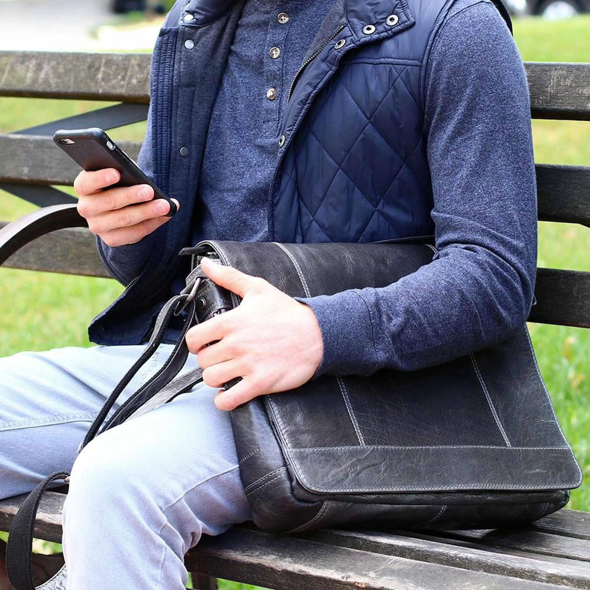Jack Georges Voyager Full-Size Messenger Bag