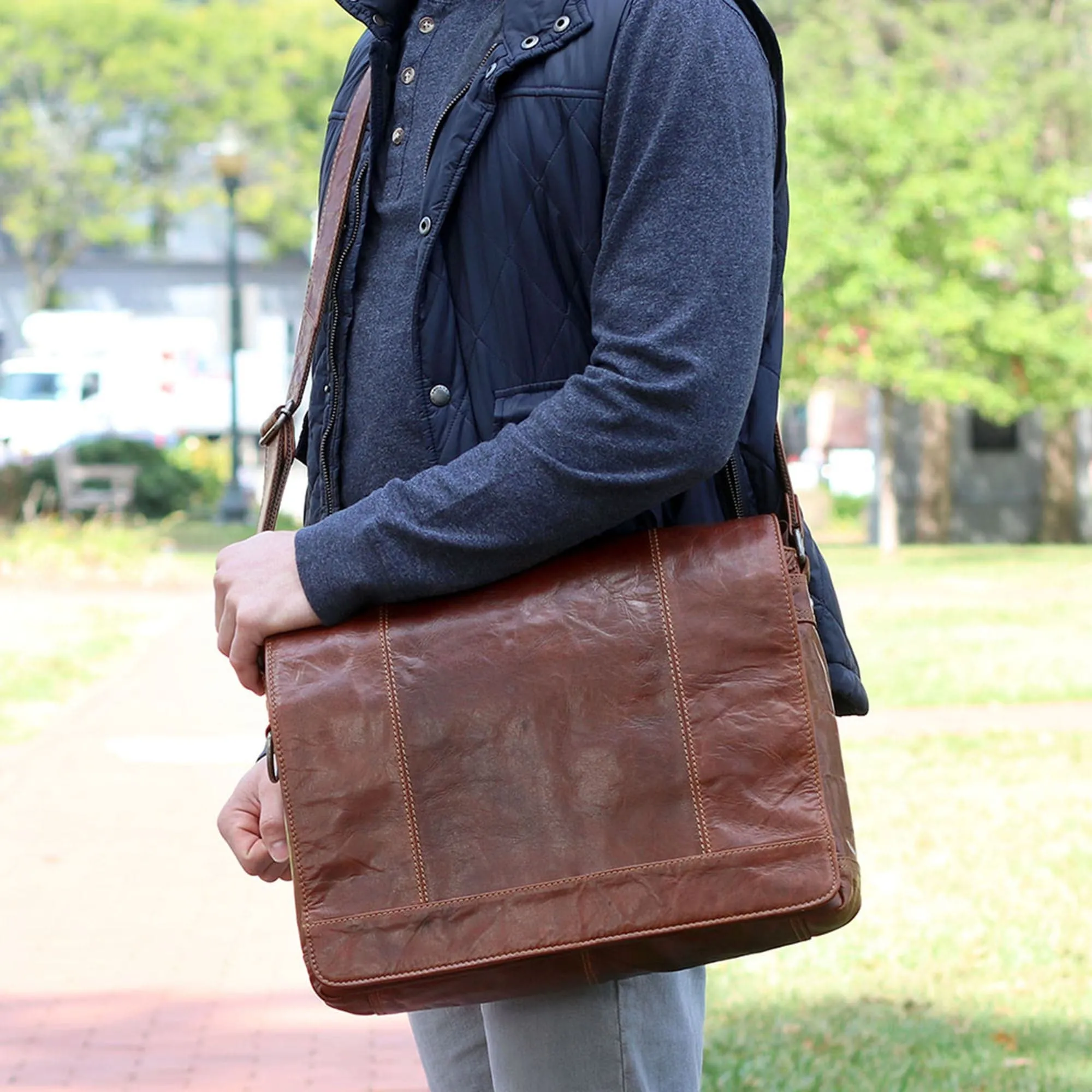 Jack Georges Voyager Full-Size Messenger Bag