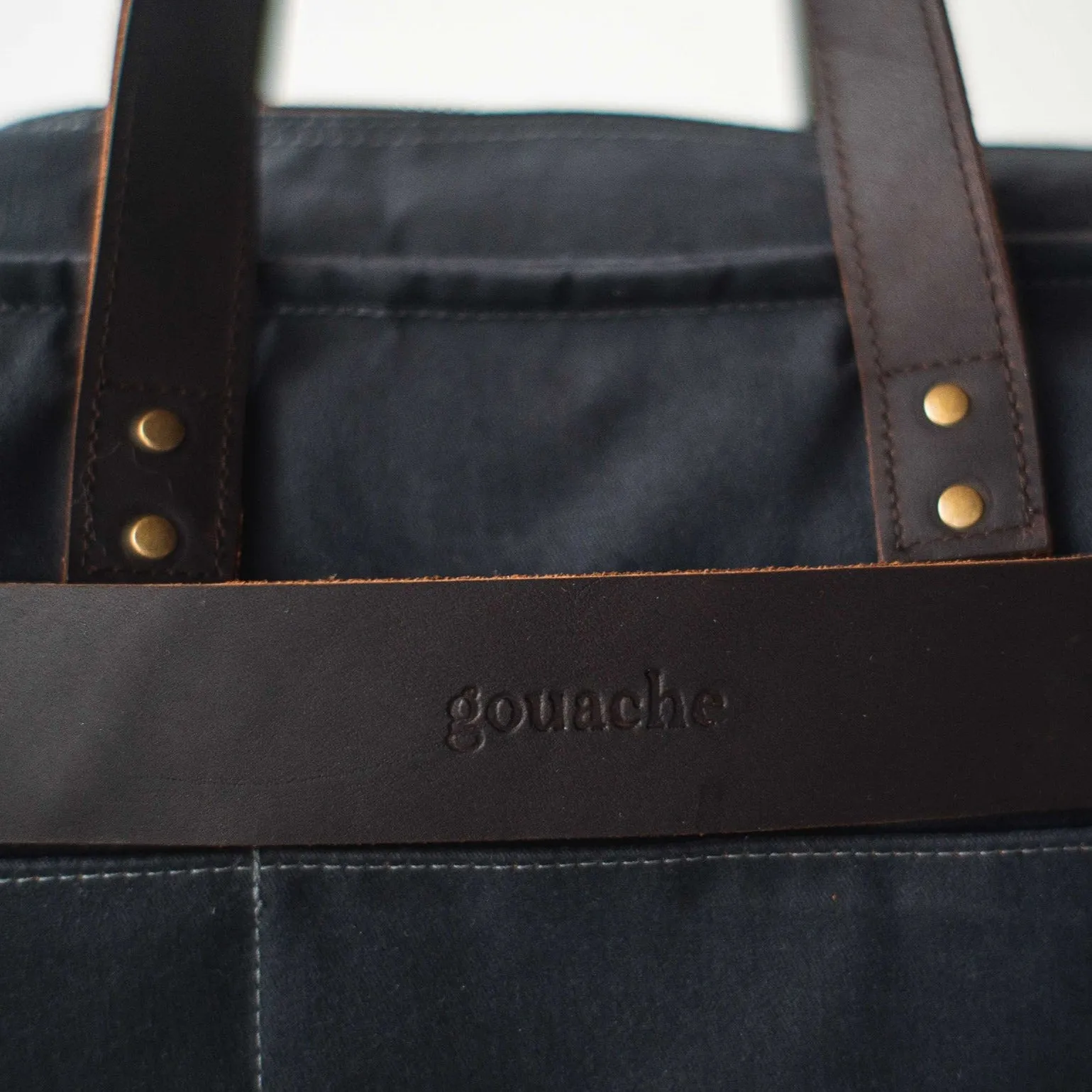 Kahlo Zippered Bag with Organizer