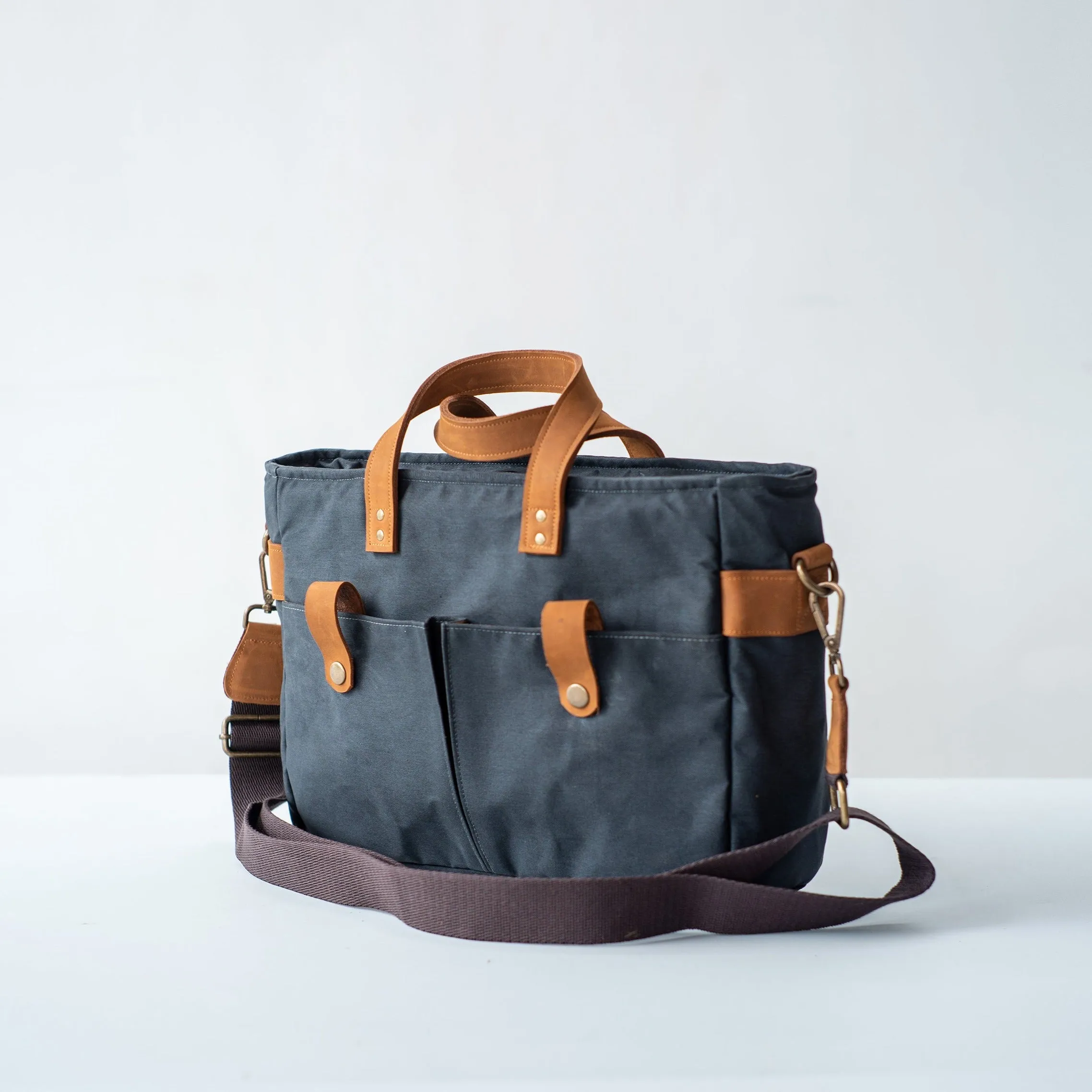 Kahlo Zippered Bag with Organizer