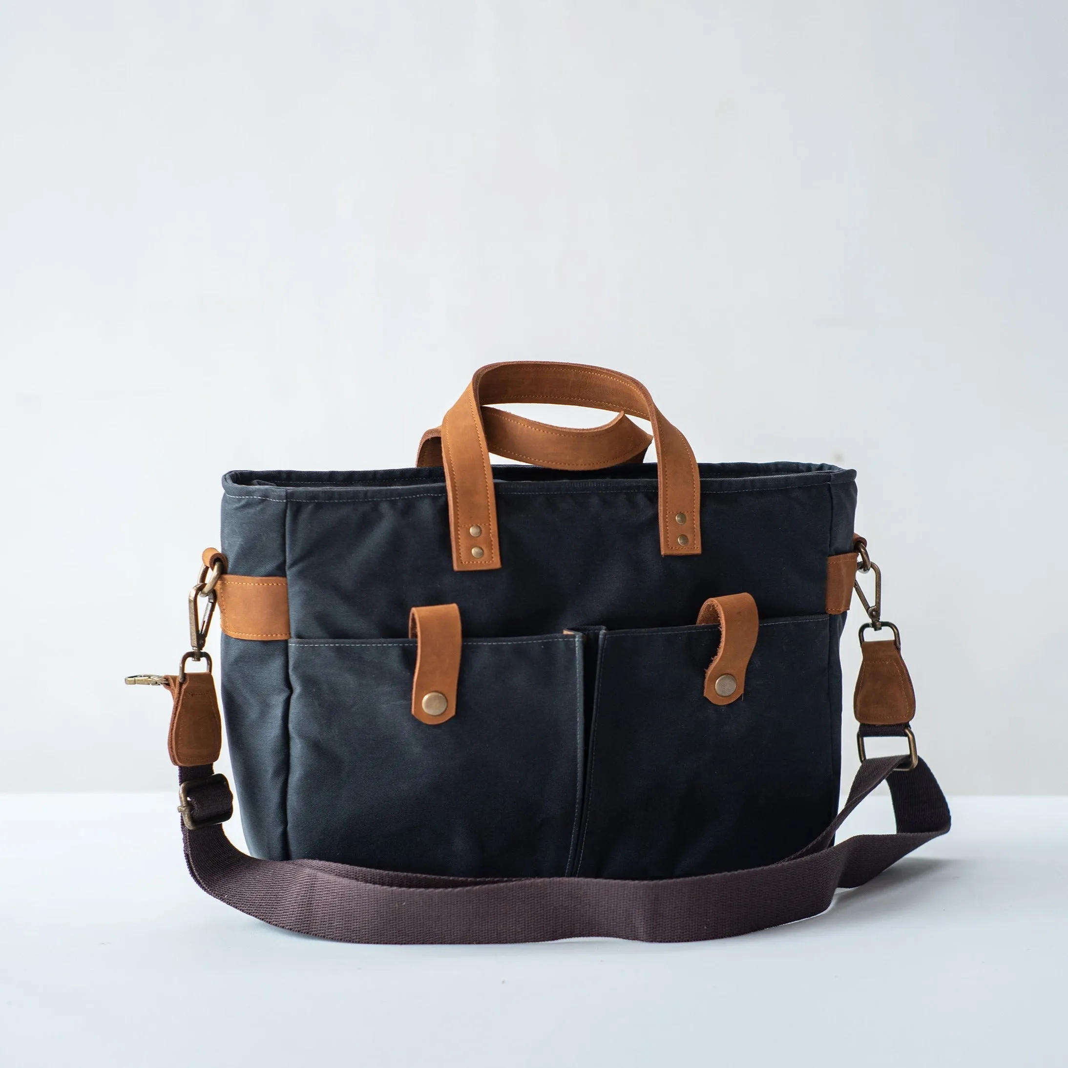 Kahlo Zippered Bag with Organizer