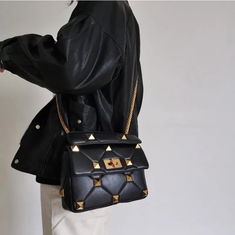 large diamond lock shoulder bag