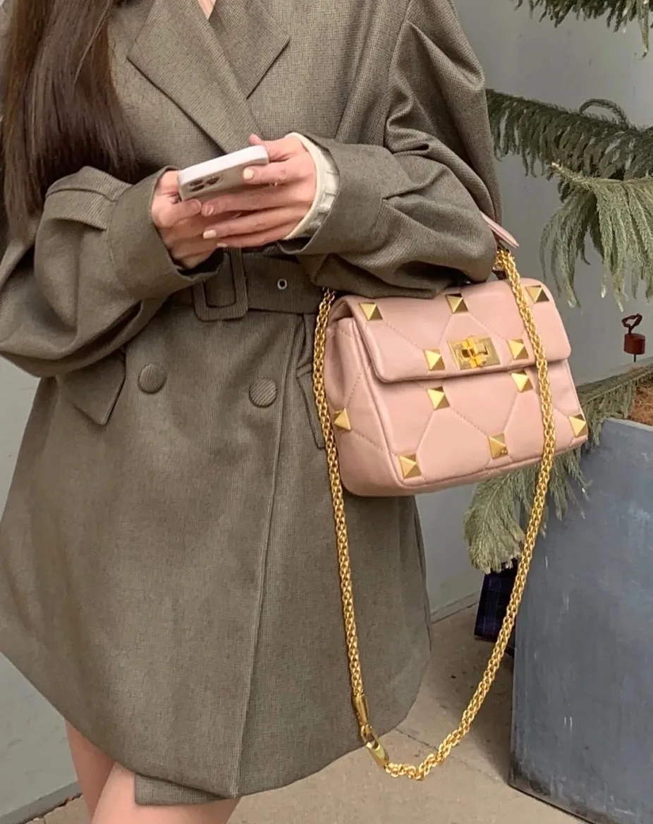 large diamond lock shoulder bag