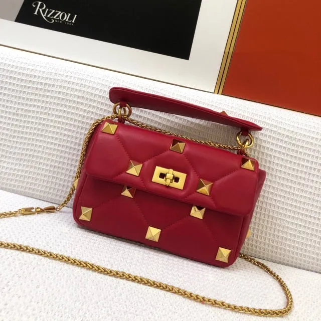 large diamond lock shoulder bag