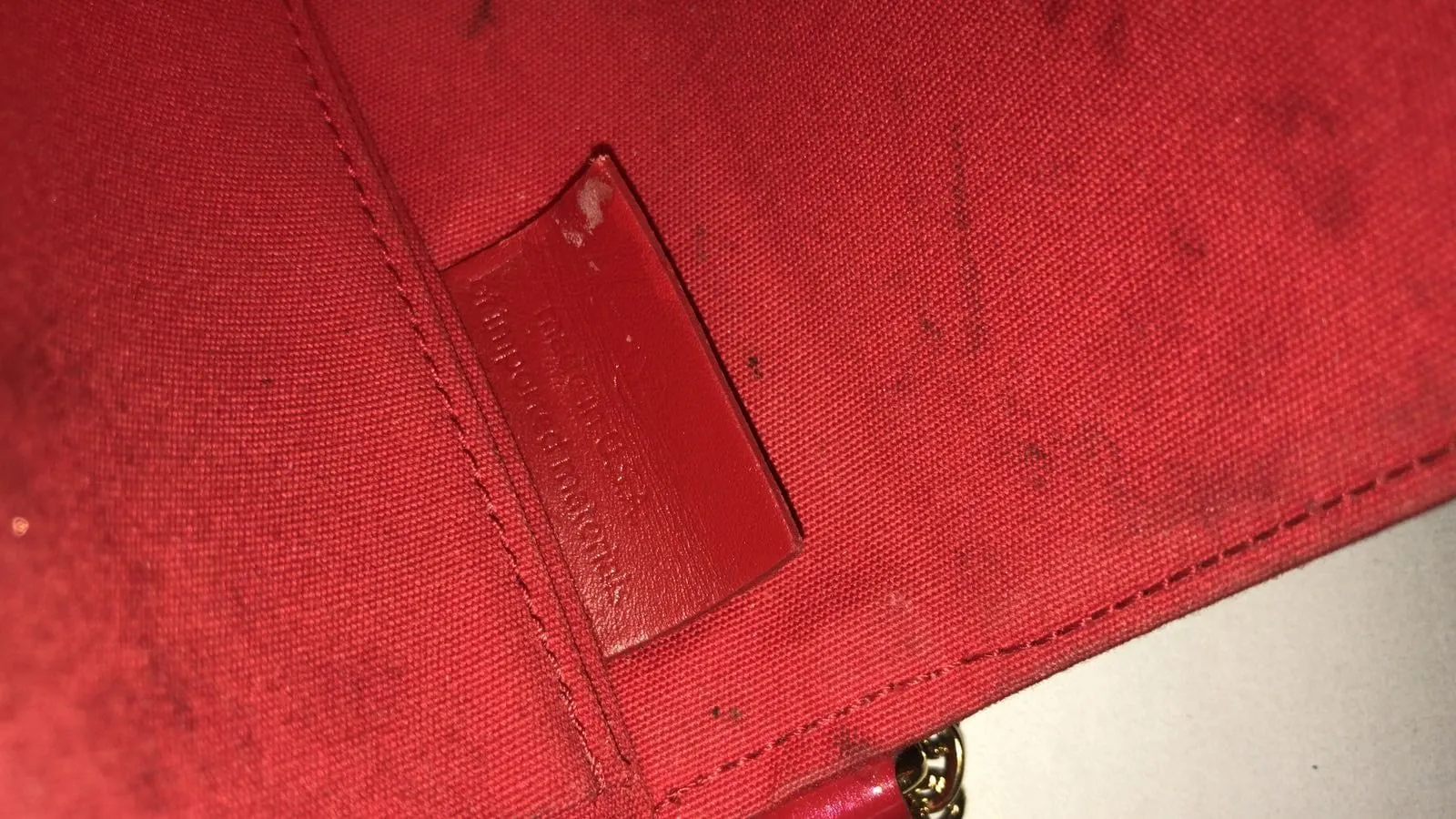 LOUIS VUITTON Cerise Monogram Vernis Pochette Felicie Crossbody Bag