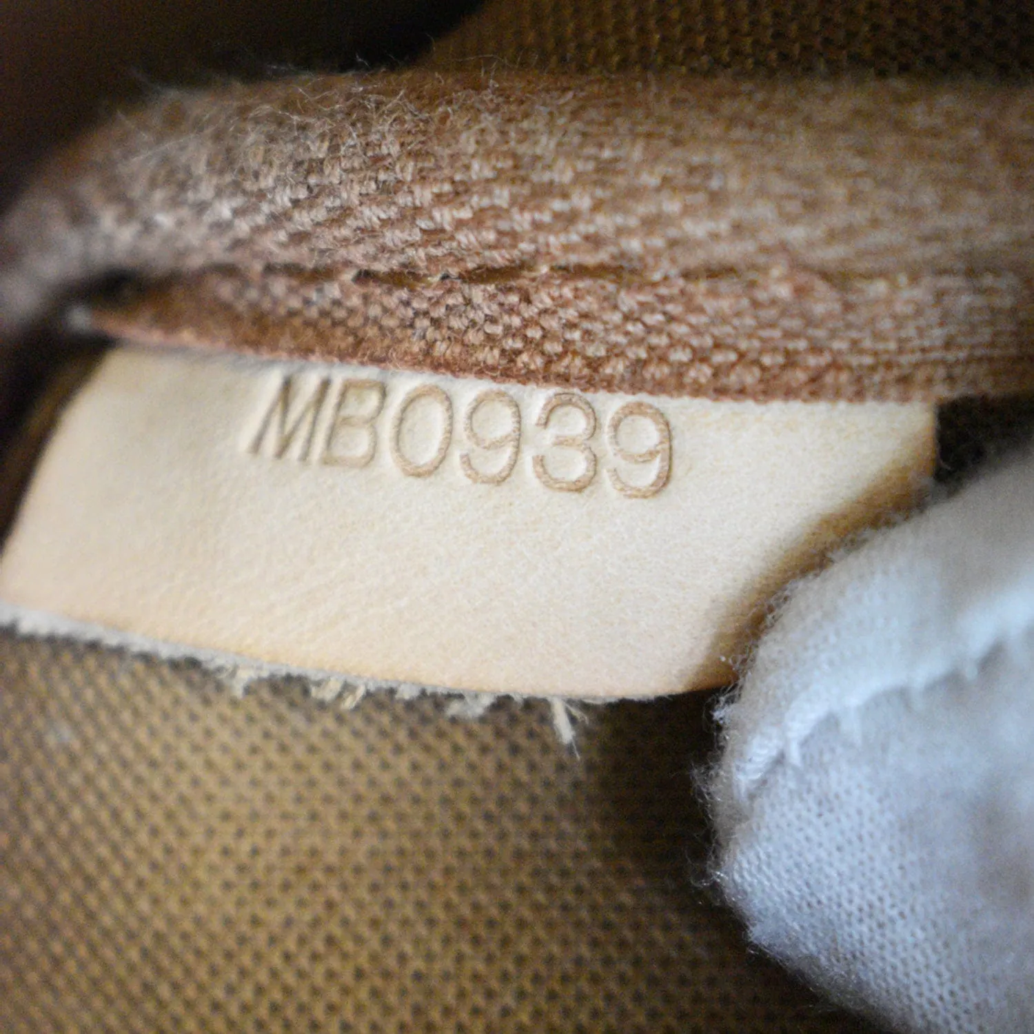 LOUIS VUITTON Saumur 30 Monogram Canvas Crossbody Bag Brown