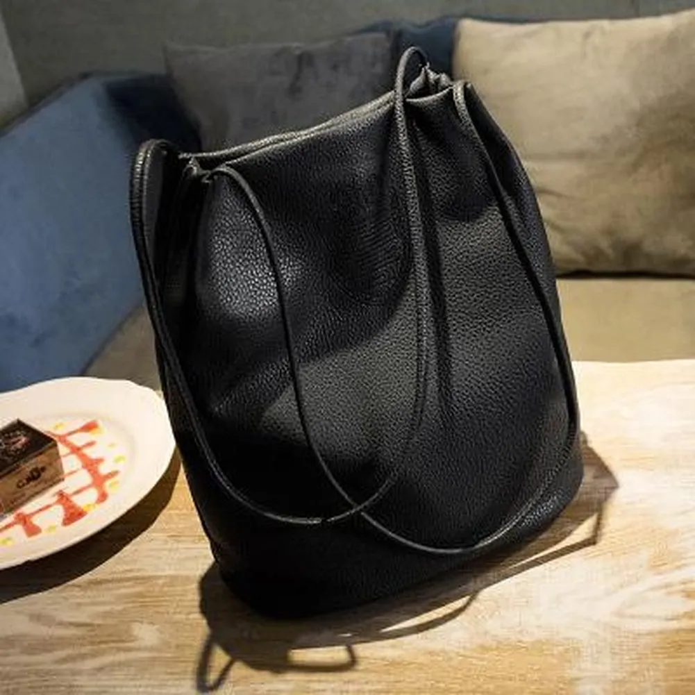 <bold>Bucket / Tote Bag<br>Vegan-Leather