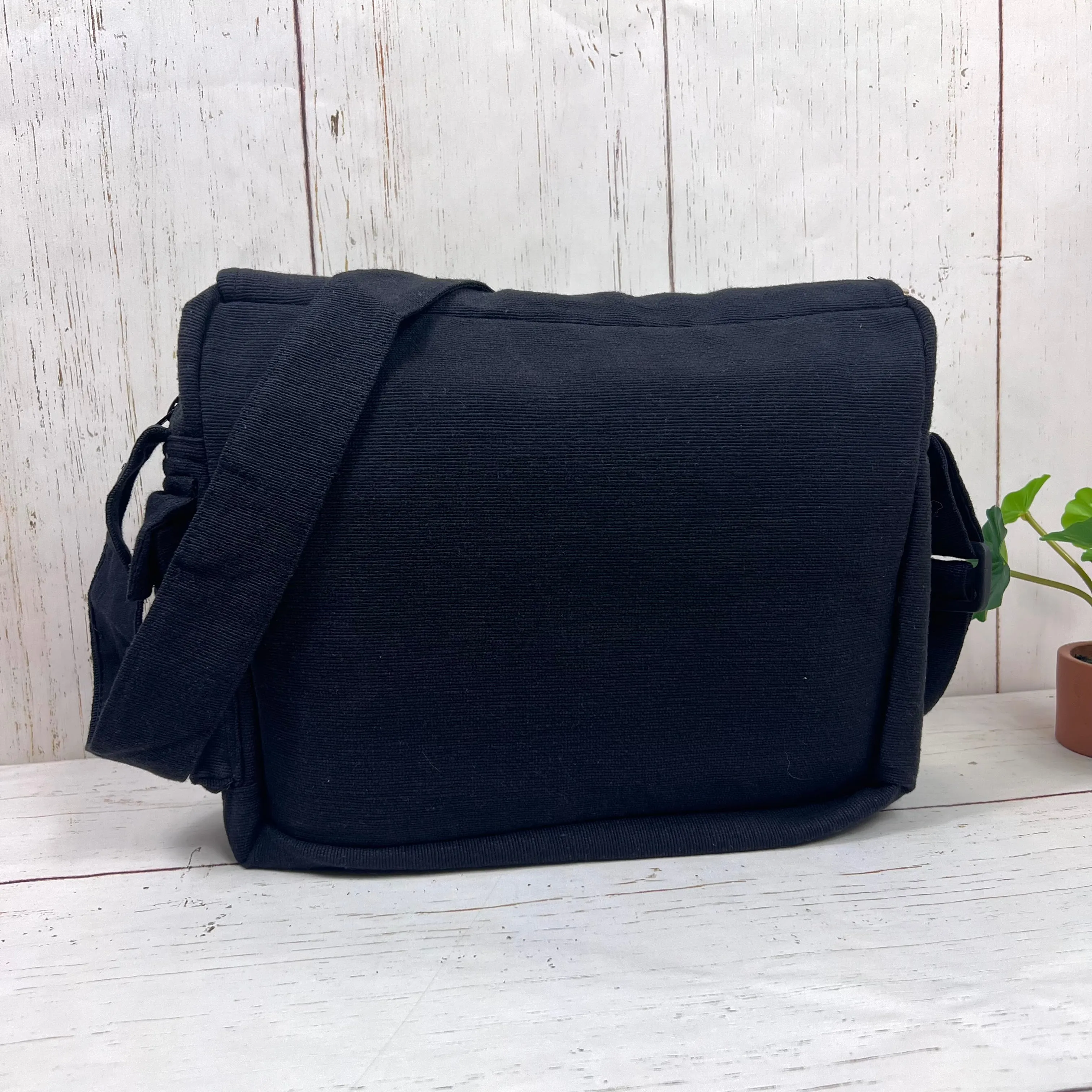 Lukla Messenger Bag