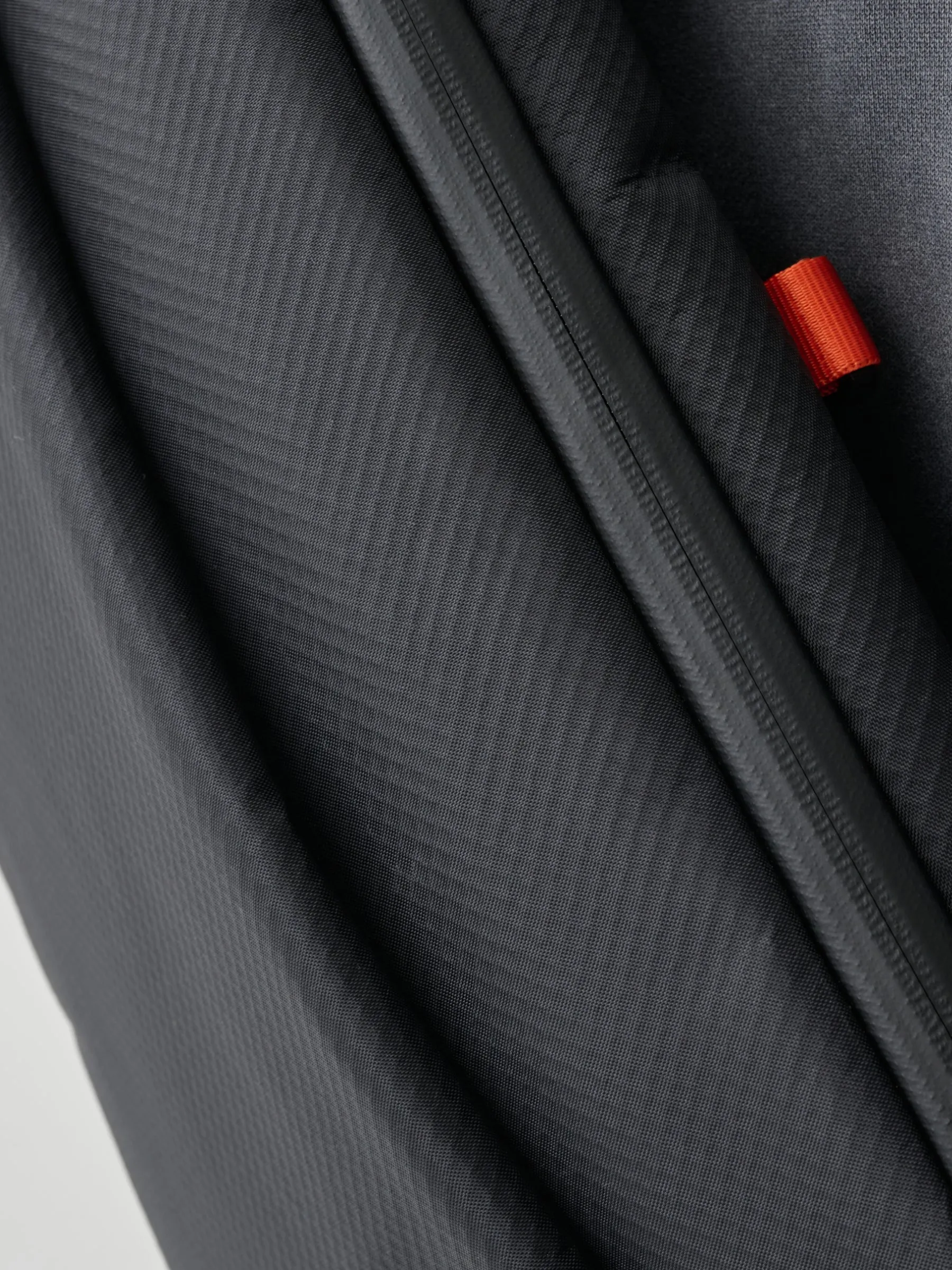 maap&côte&ciel Isarau Messenger Black