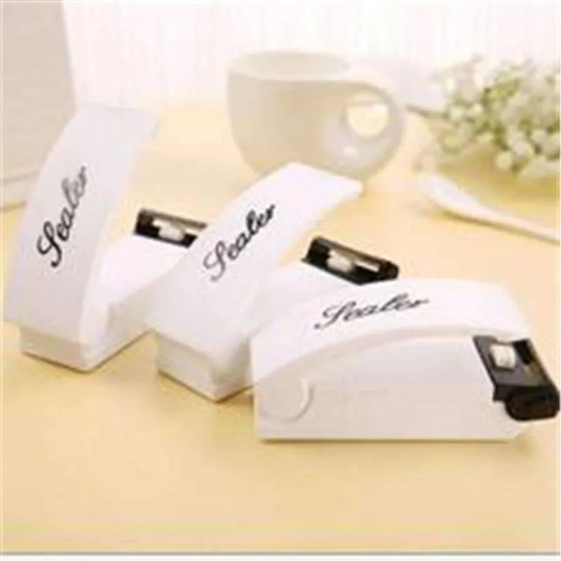 Magic Sealer Plastic Bags - Maintain a sense of food just seconds!