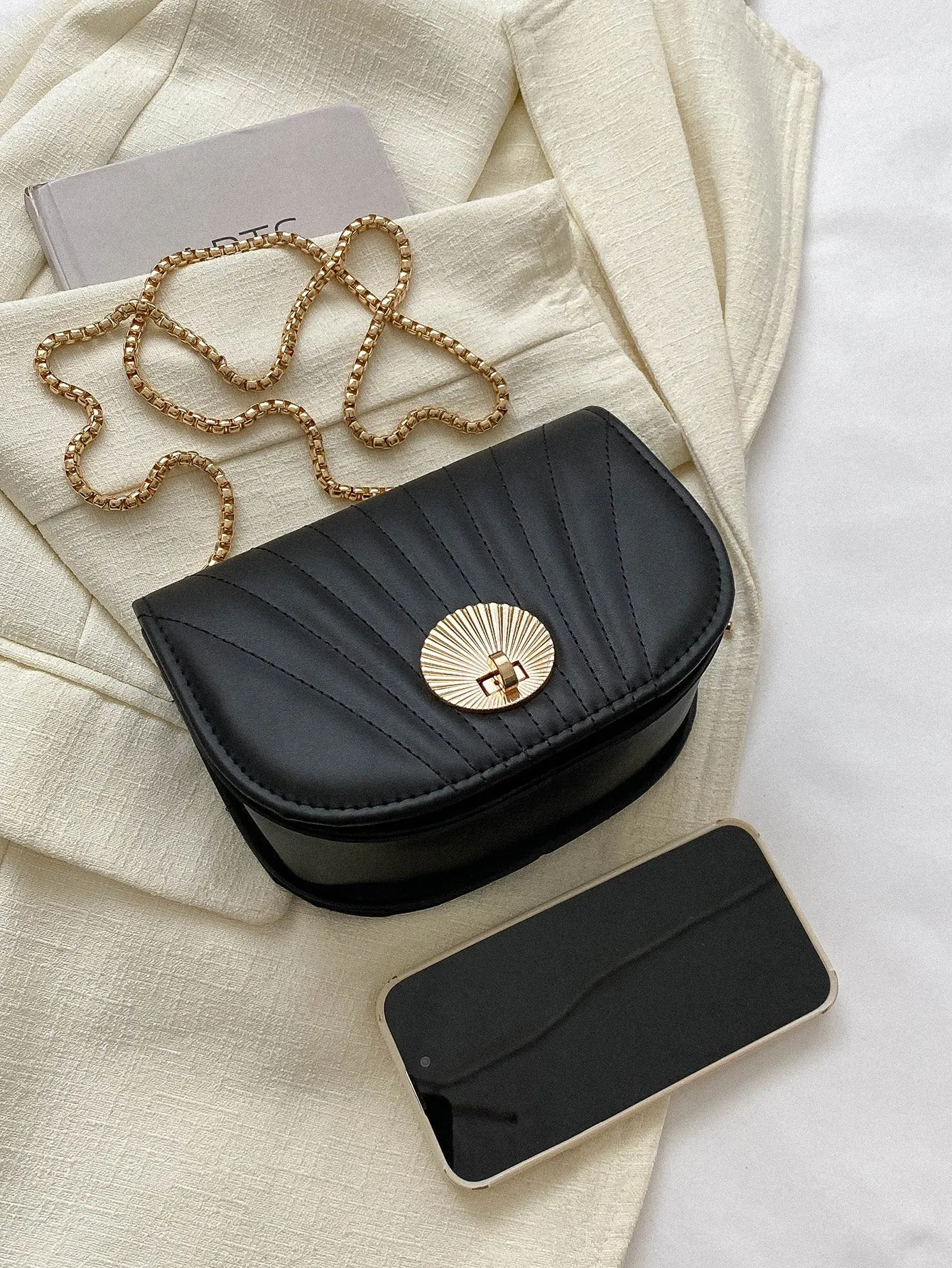 Mini Turn-lock Flap Crossbody Bag And Metal Chain Strap - Black