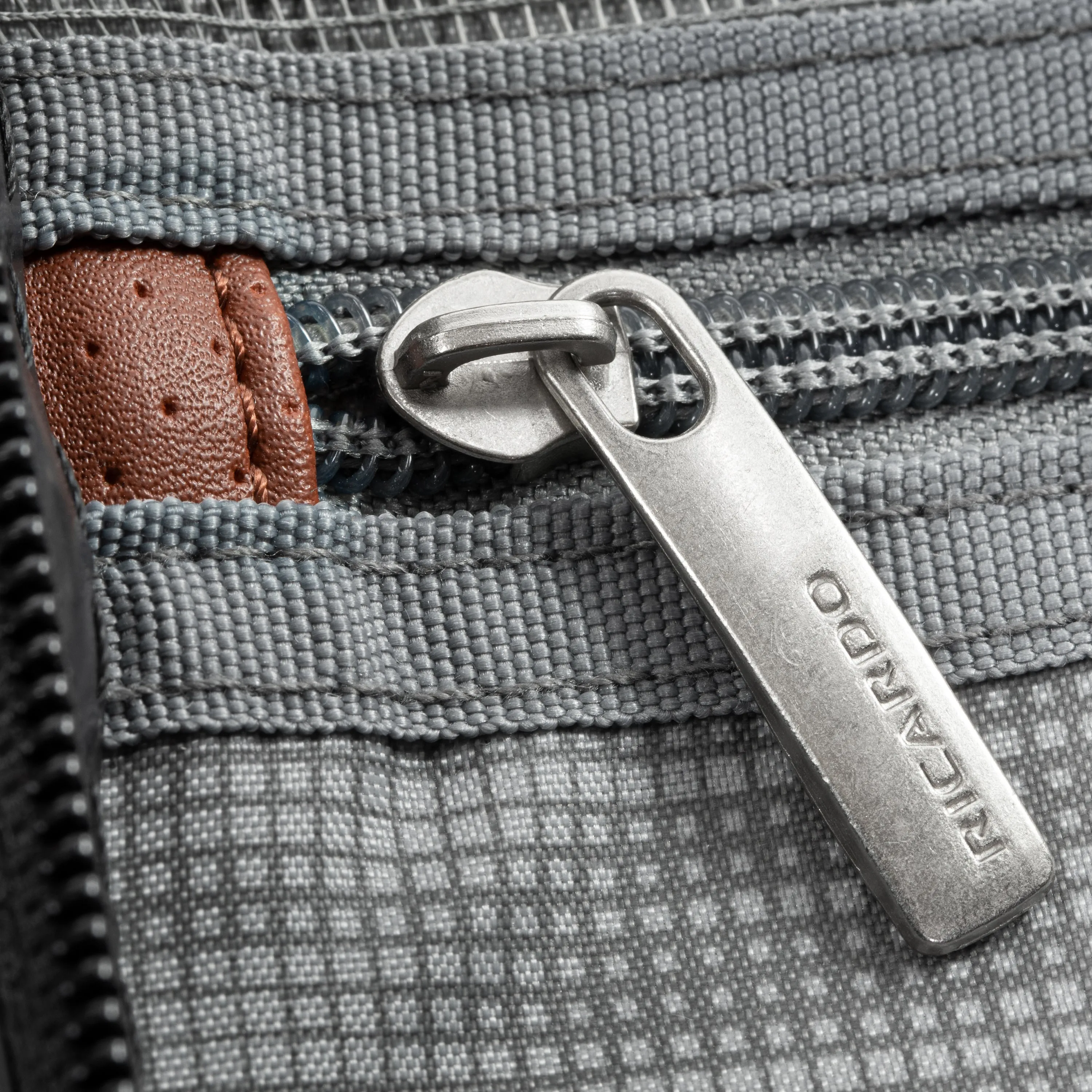 Montecito 2.0 Hardside Medium Check-in Expandable Spinner