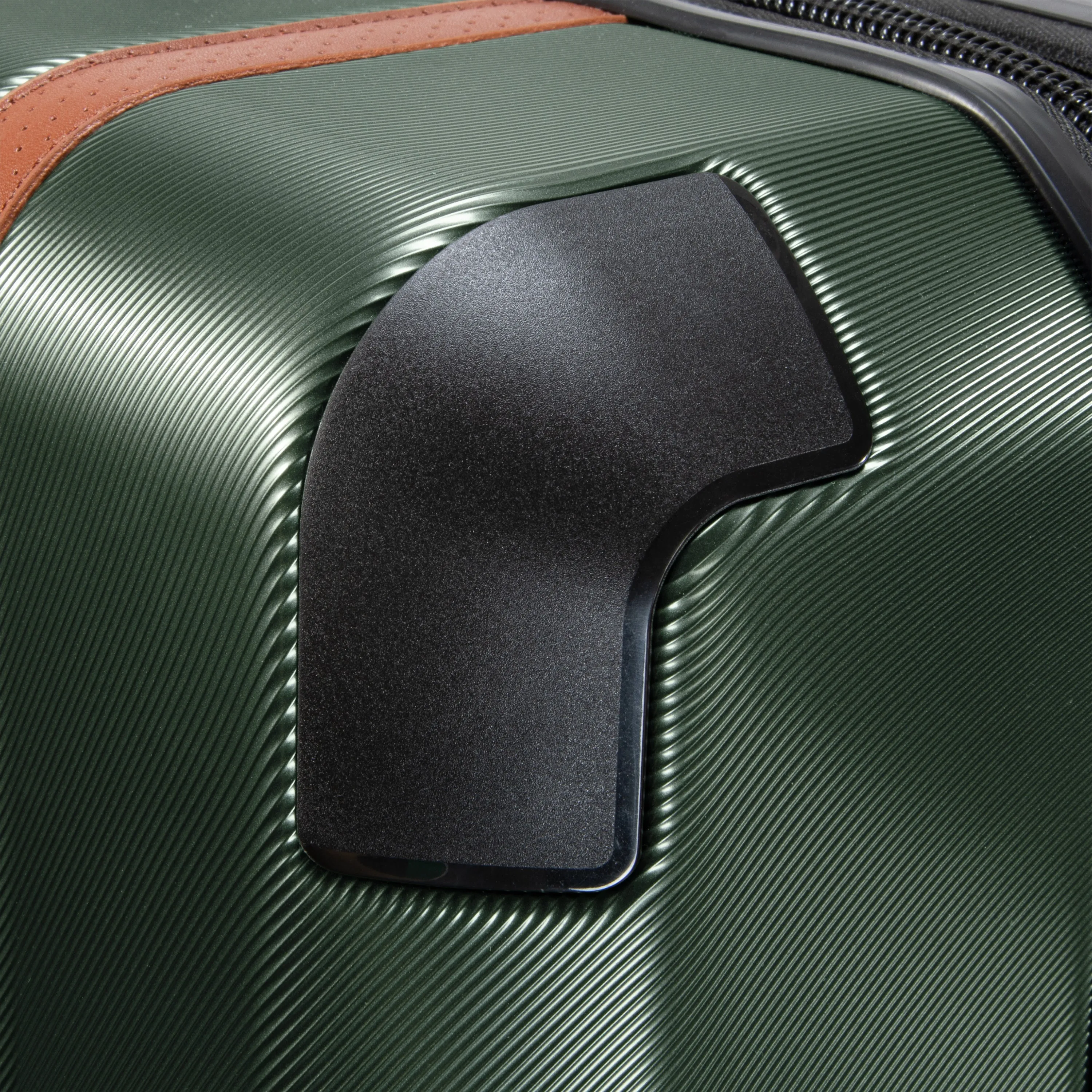 Montecito 2.0 Hardside Medium Check-in Expandable Spinner