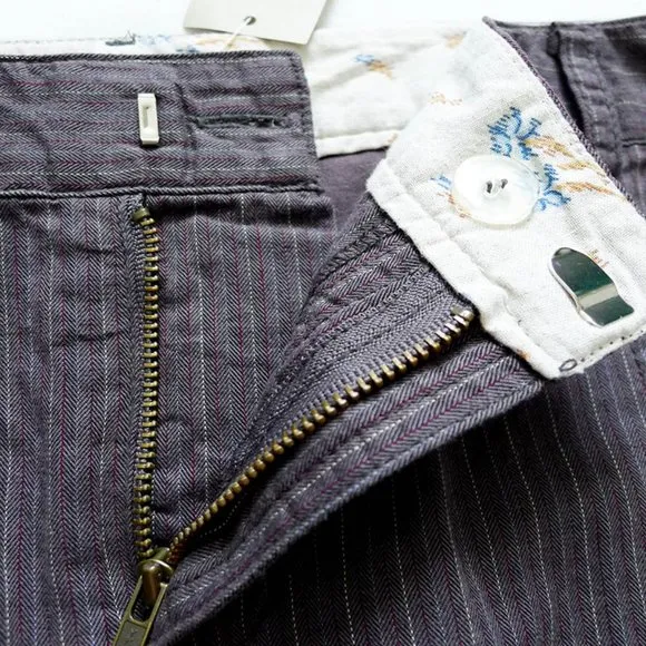 NEW WITH TAG AMERICAN EAGLE AEO Pinstriped Pleated Skirt   Pockets 2 (29&quot; x 21&quot;)