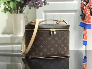 NICE BB TOILETRY POUCH