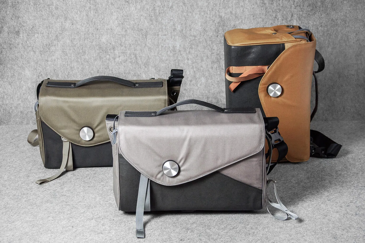 PHOTOGRAPHER MESSENGER - grey