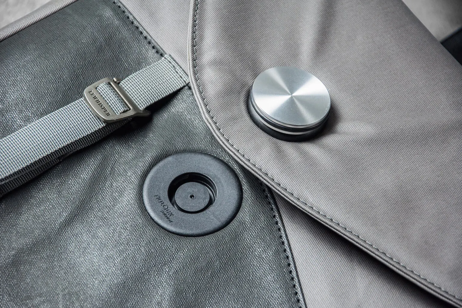 PHOTOGRAPHER MESSENGER - grey
