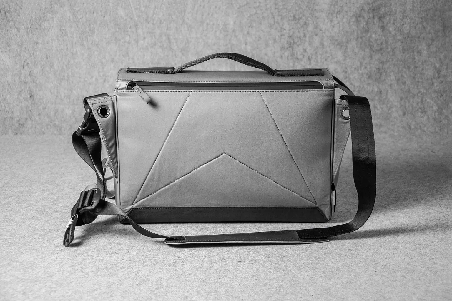 PHOTOGRAPHER MESSENGER - grey