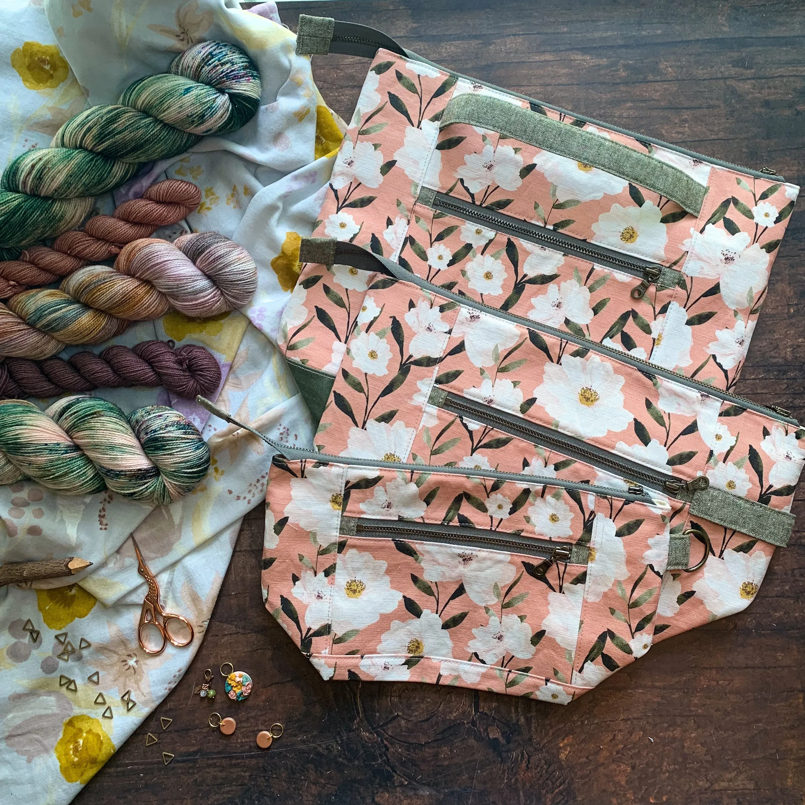 *Pink Sand Wildflowers*  Zippered Knitting Project Bag